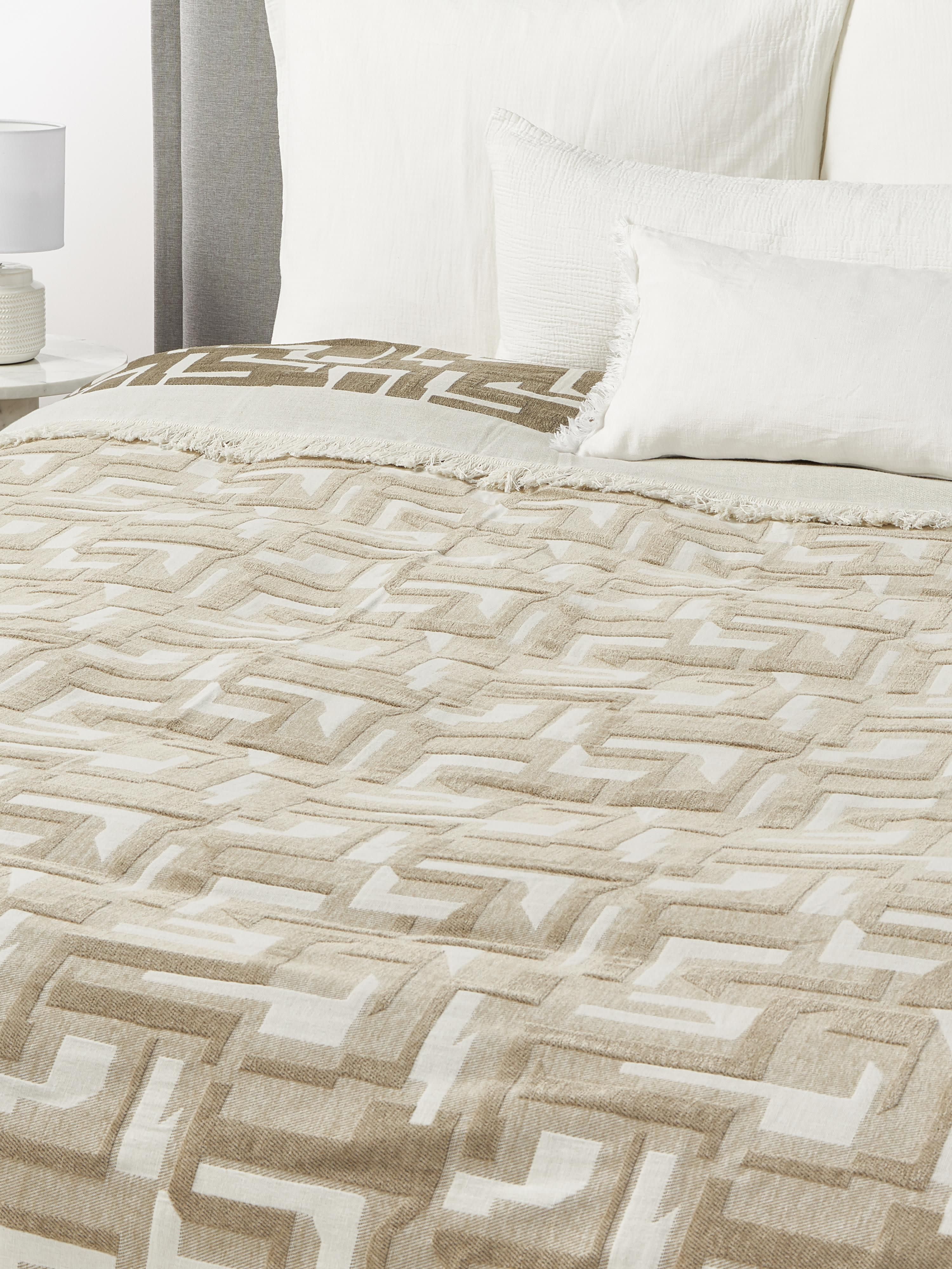 Jacquard-Tagesdecke Fran mit Fransenabschluss