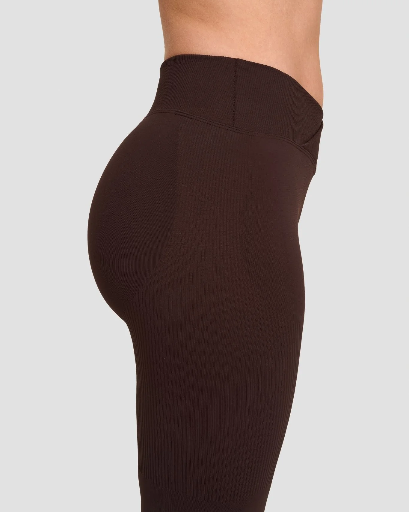 Elevate™ Sculpting Mid V-Waist Scrunch Flare | Coffee