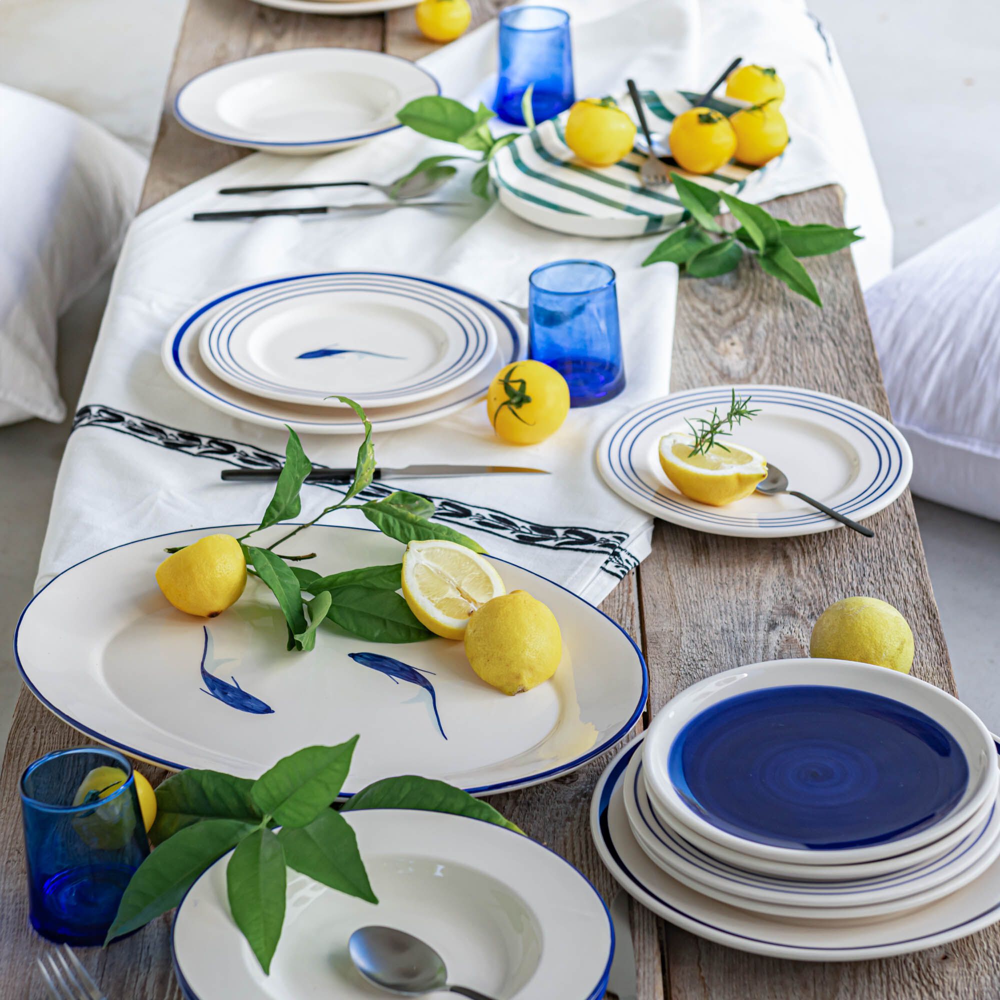 KISSOS - Nappe finition brodée Kissos en coton 145x250cm - blanc