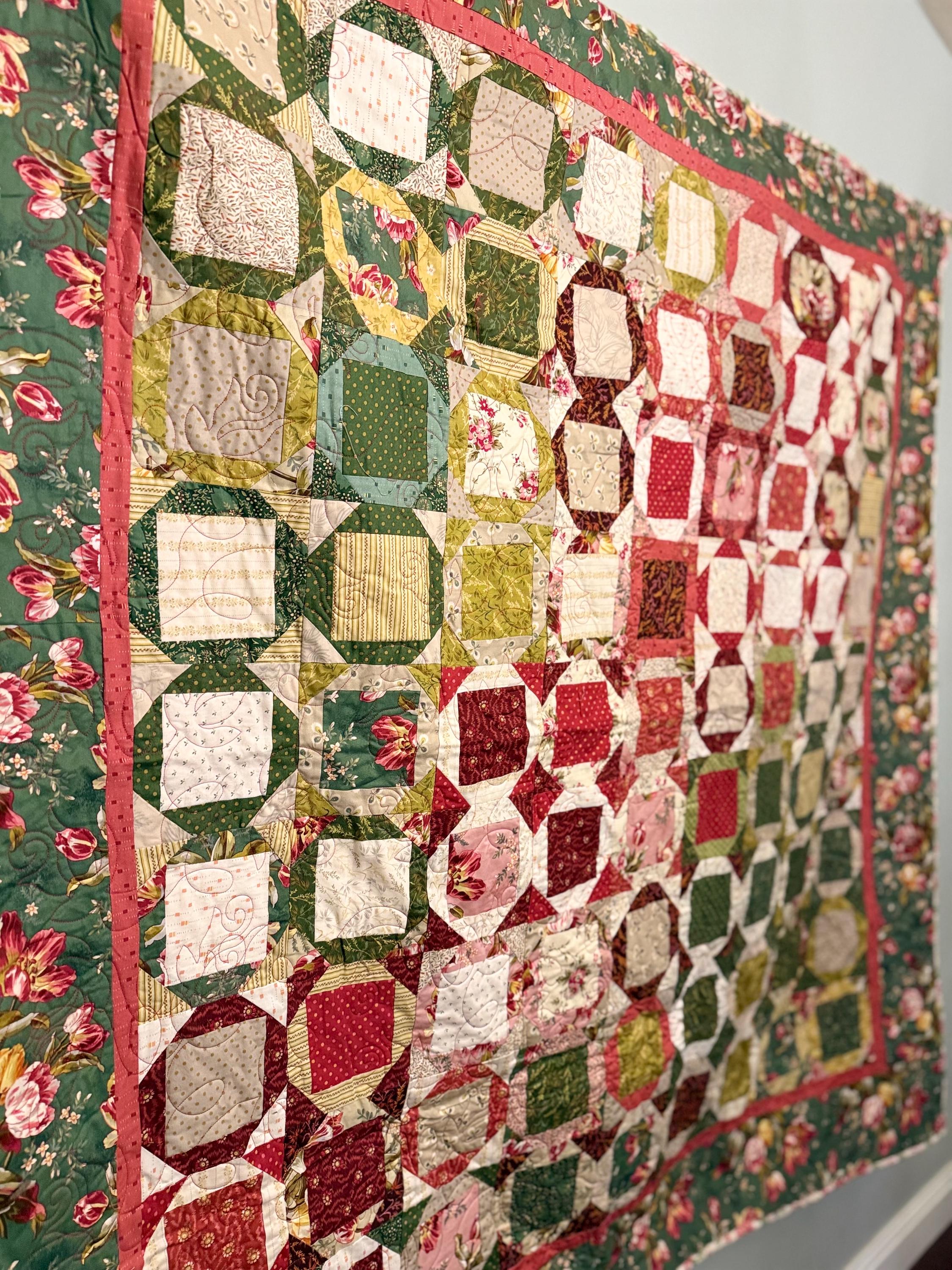 Homemade Machine Sewn Floral Patchwork Quilt 66x66 – Red Green Cottage Country Quilt