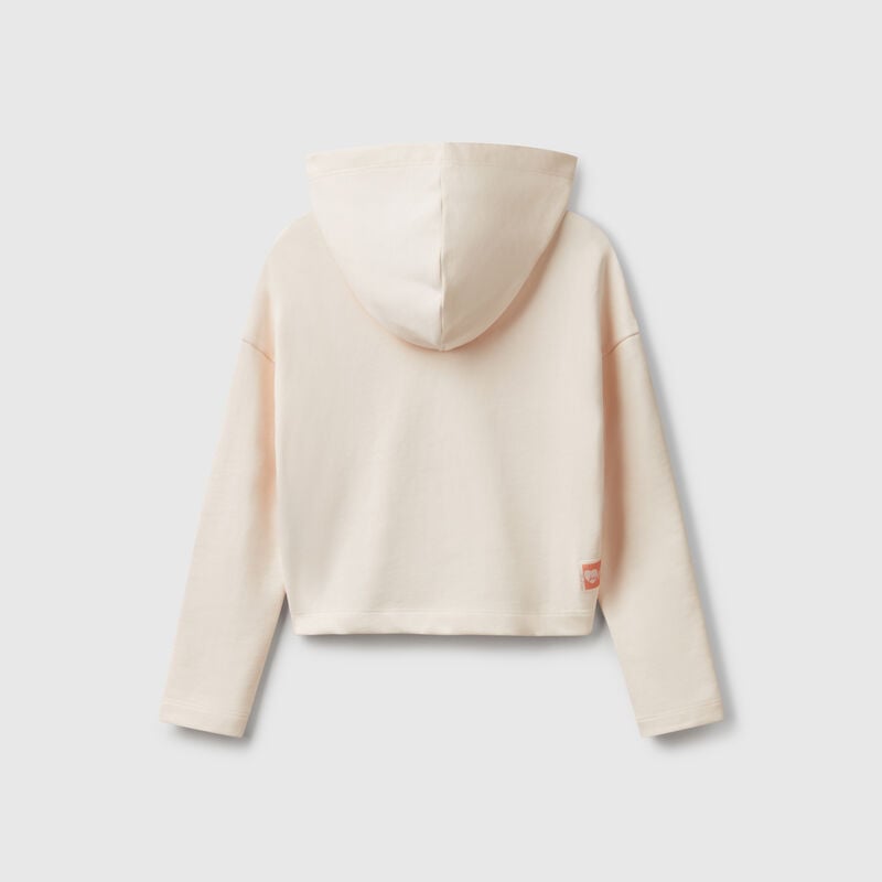 Sweater with rounded bottom