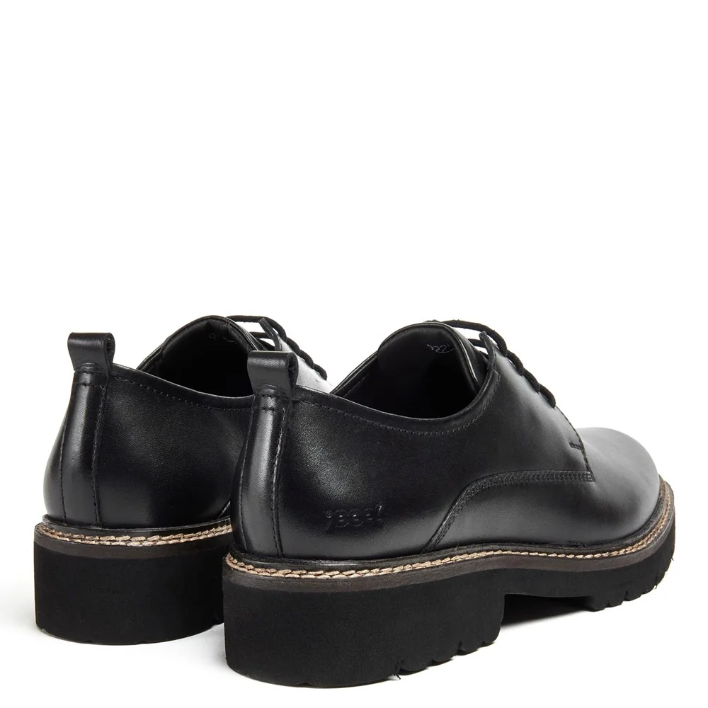Pod Kris Shoe