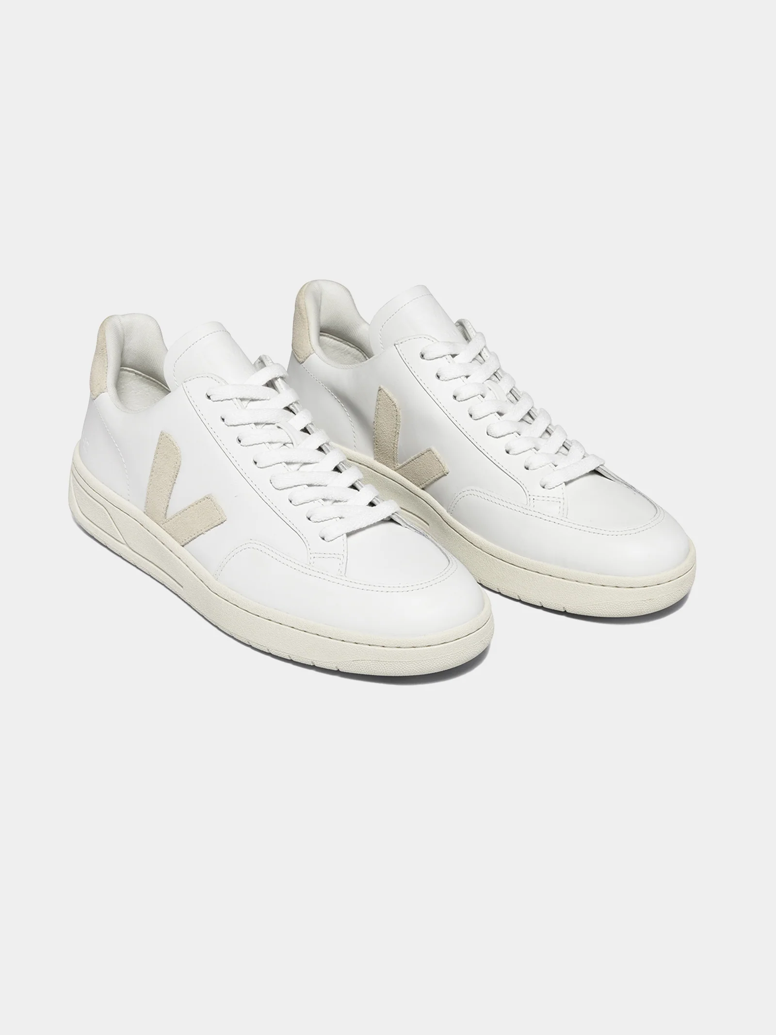 Womens V10 Leather Sneakers