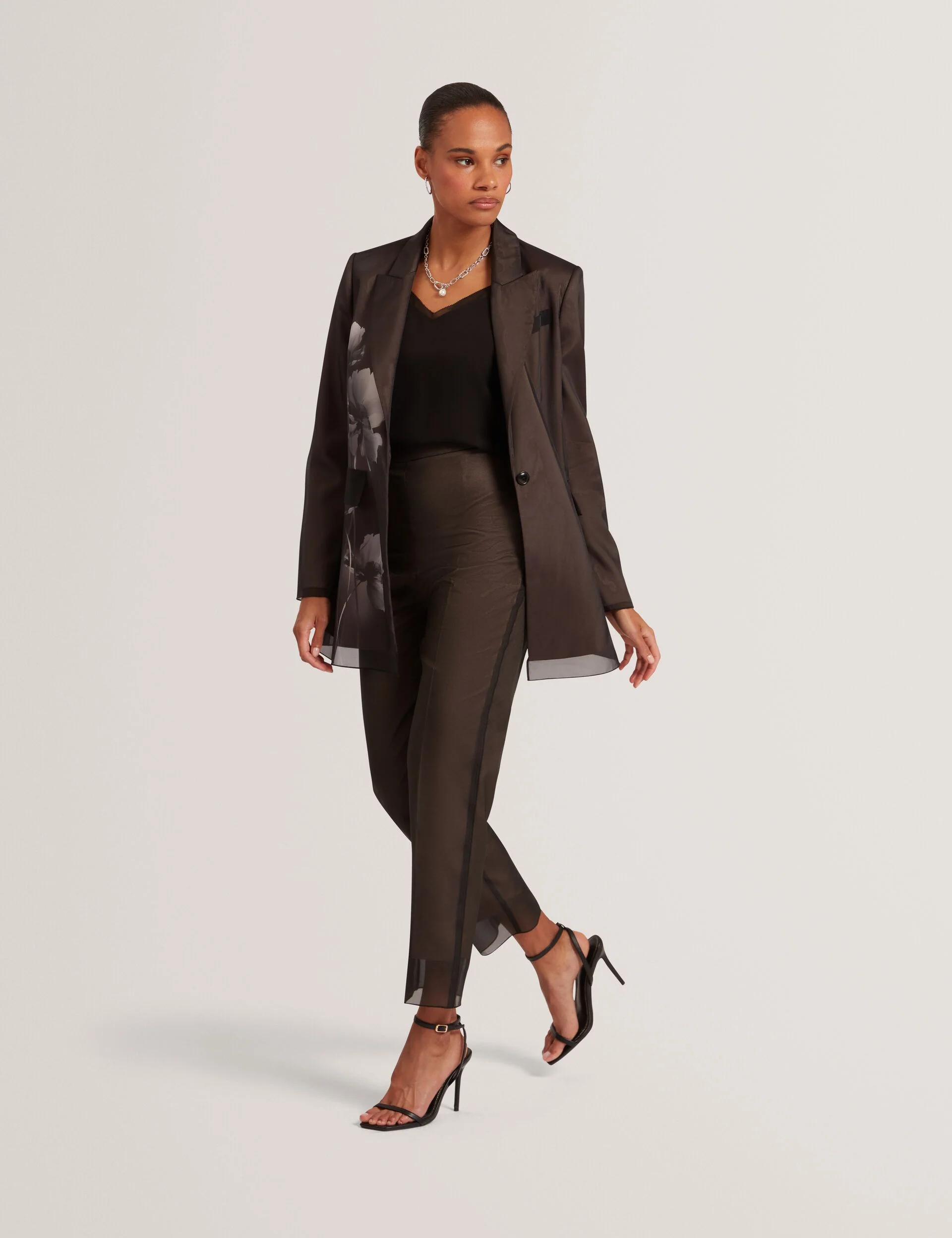 NUBIAAT | BLACK