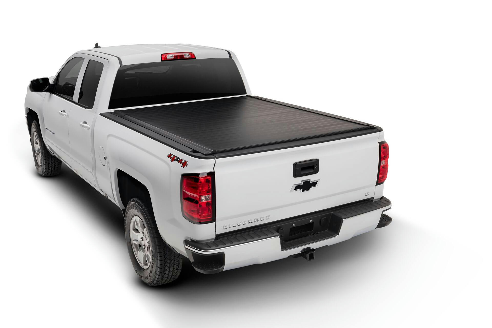 Lund Retractable Tonneau Cover