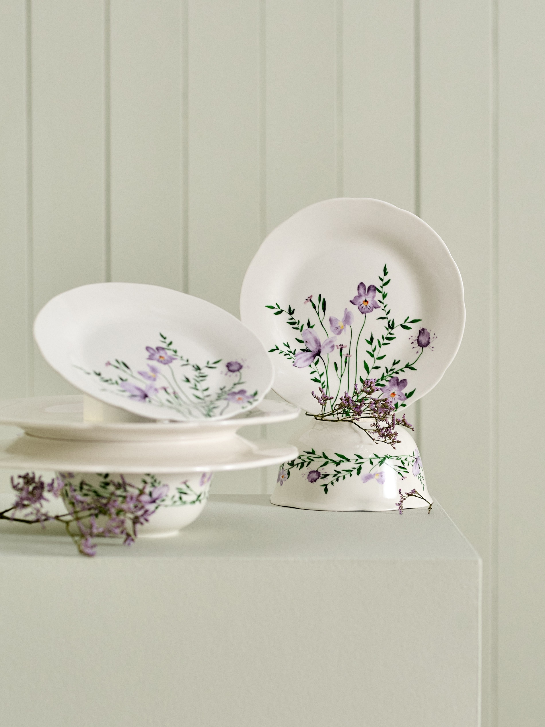 Ceramiczne talerze z motywem kwiatowym 2 pack