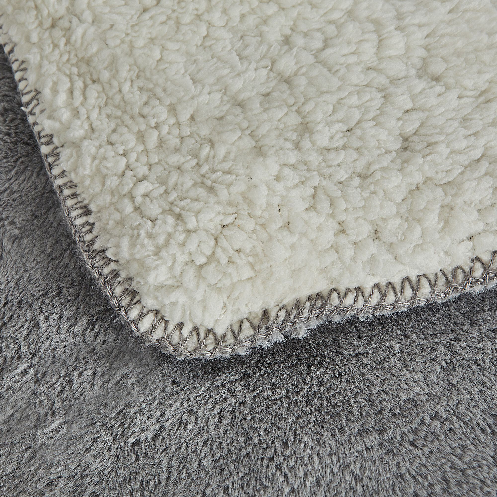 MARIUS - Plaid imitation fourrure 130x170cm - gris restanque
