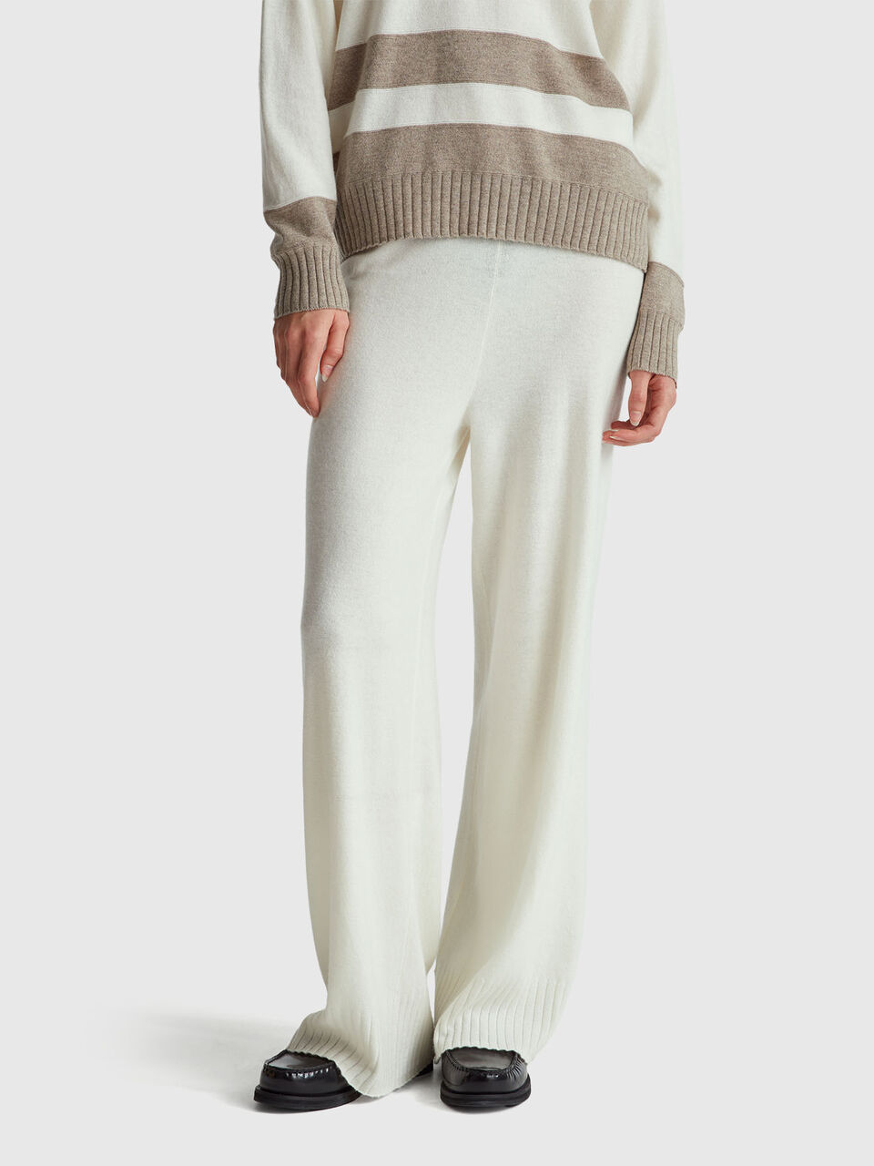 Cream wide trousers in cashmere and wool blend
