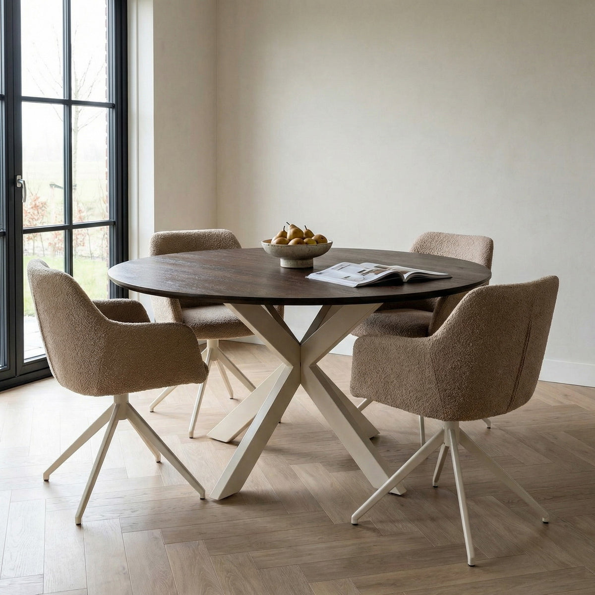 StarFurn Eettafel Madison - Deens Ovaal Bruin/Zand - 150x150x76cm