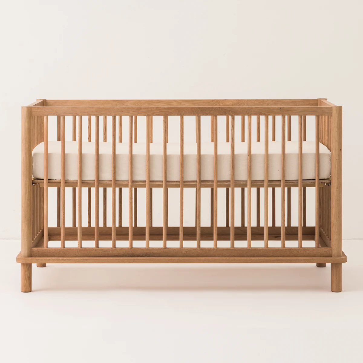 Nobodinoz - Latitude Babybett, 70 x 140 cm, Eiche natur
