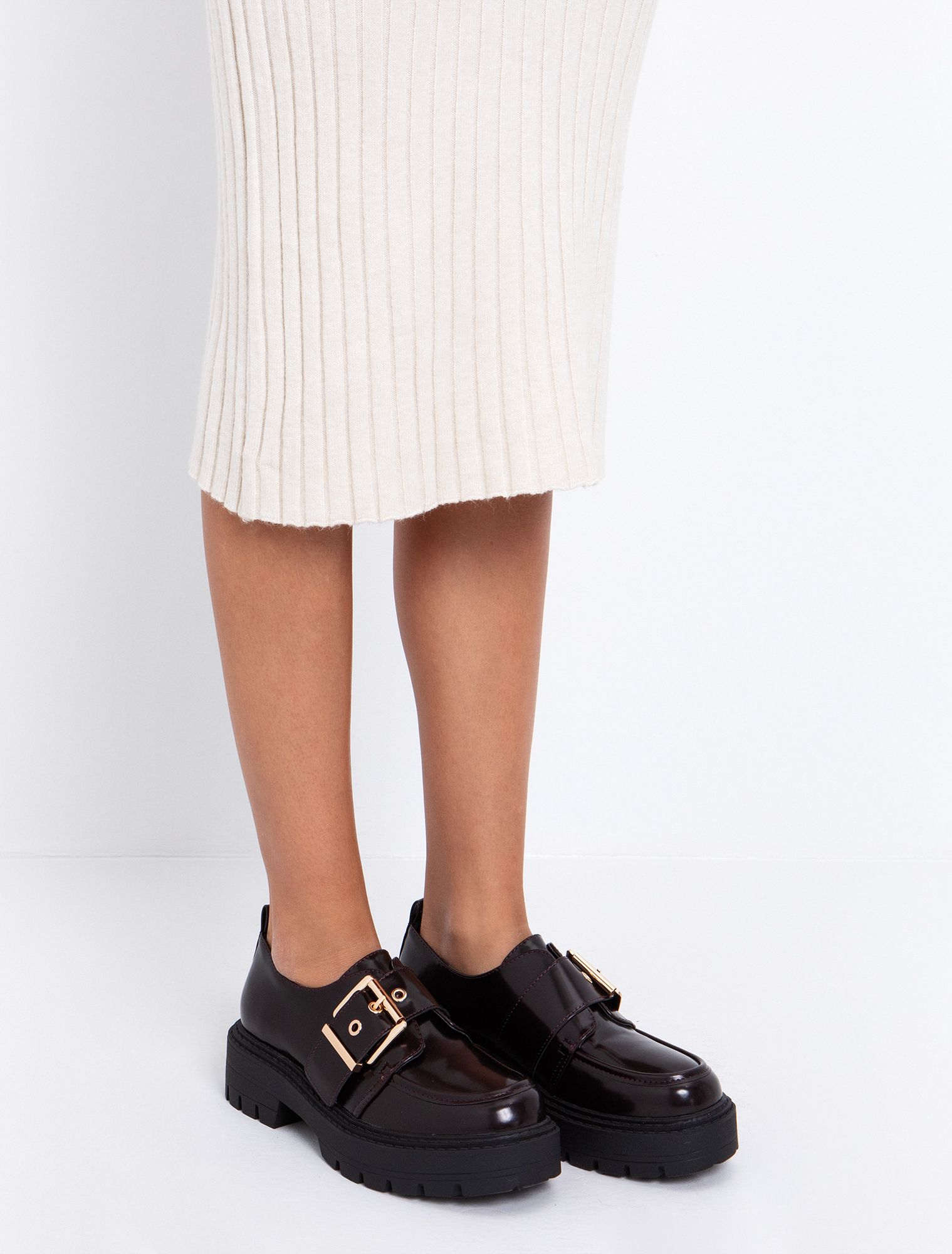 Loafers με αγκράφα