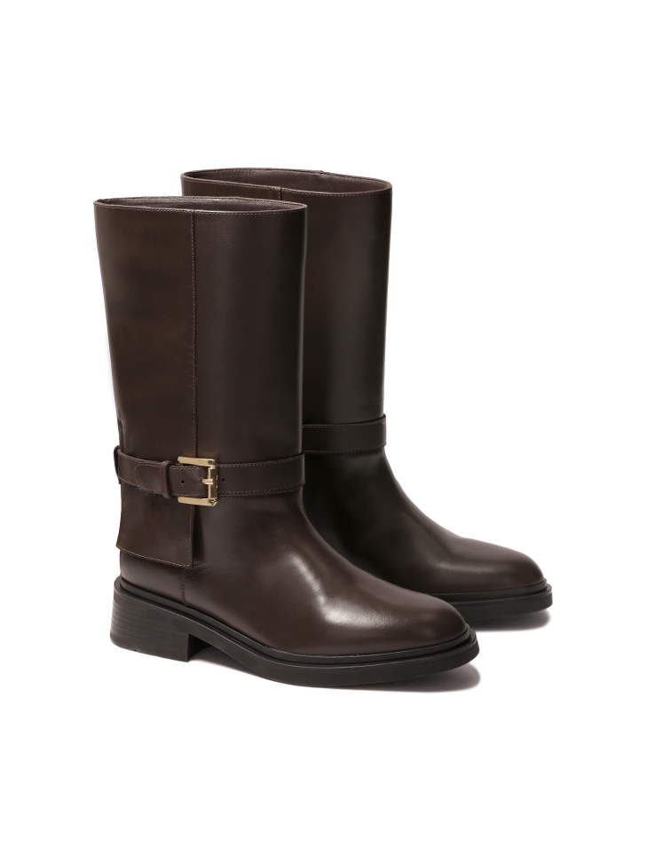 Brown flat boots of the officer type