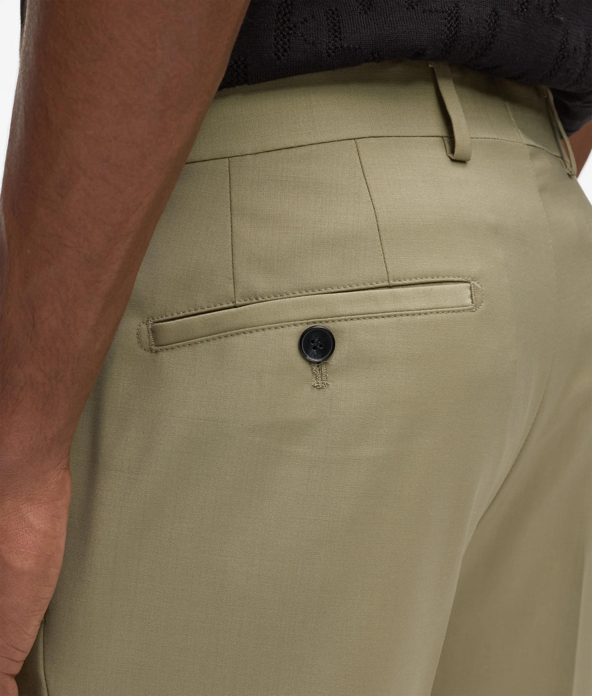 Pantalon à la coupe moderne