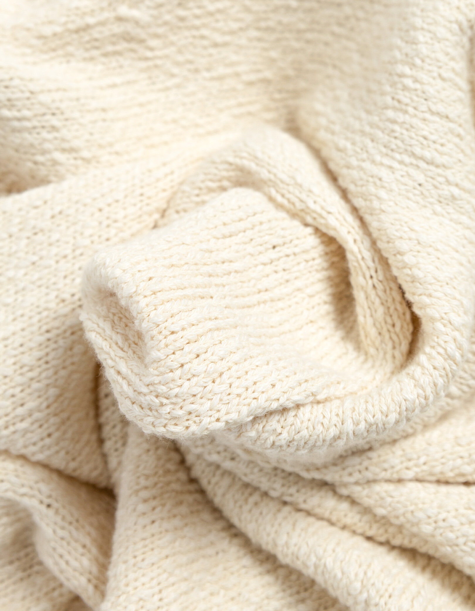 Pull blanc tricot bords roulottés Homme