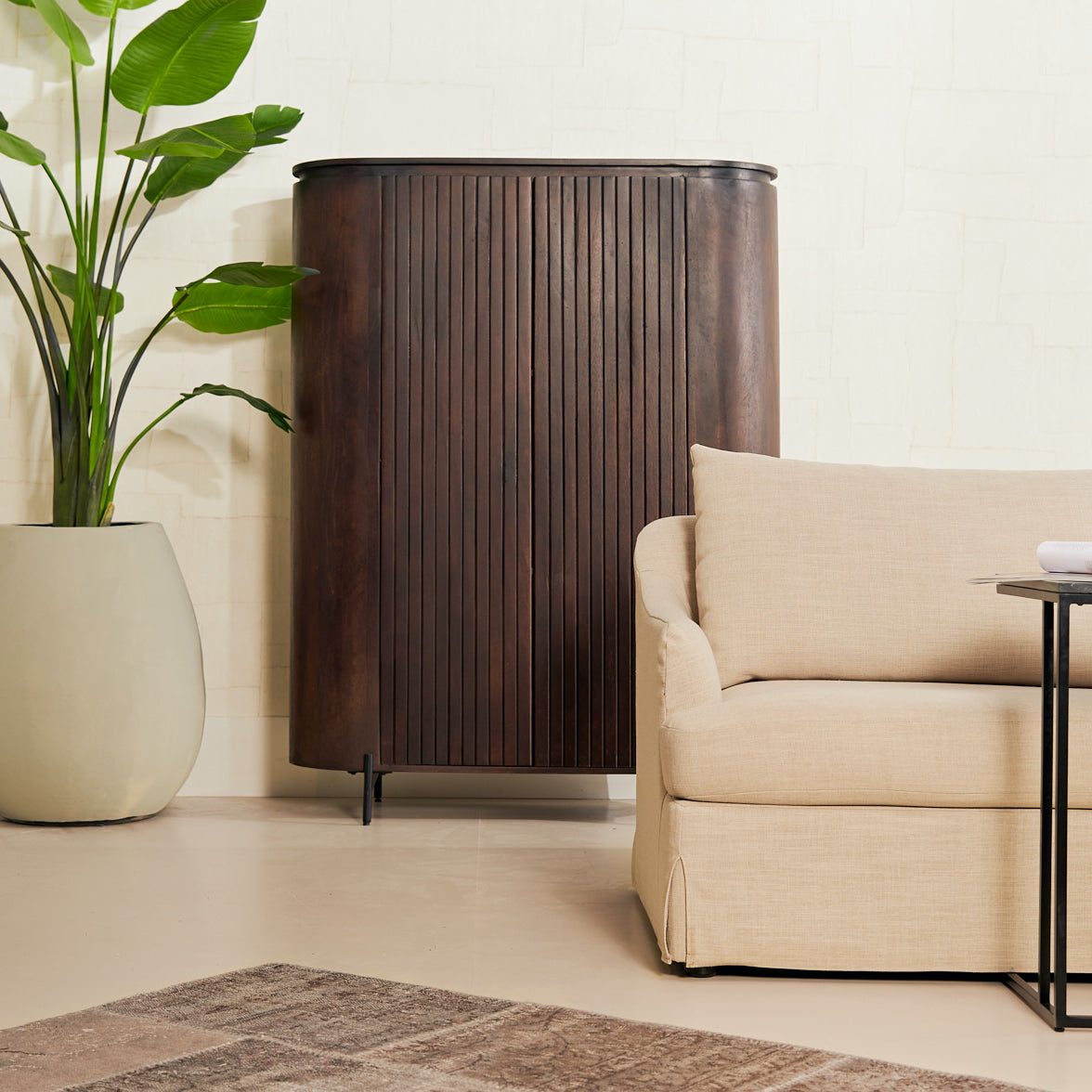 by fonQ Grand Wandkast Donkerbruin Mangohout