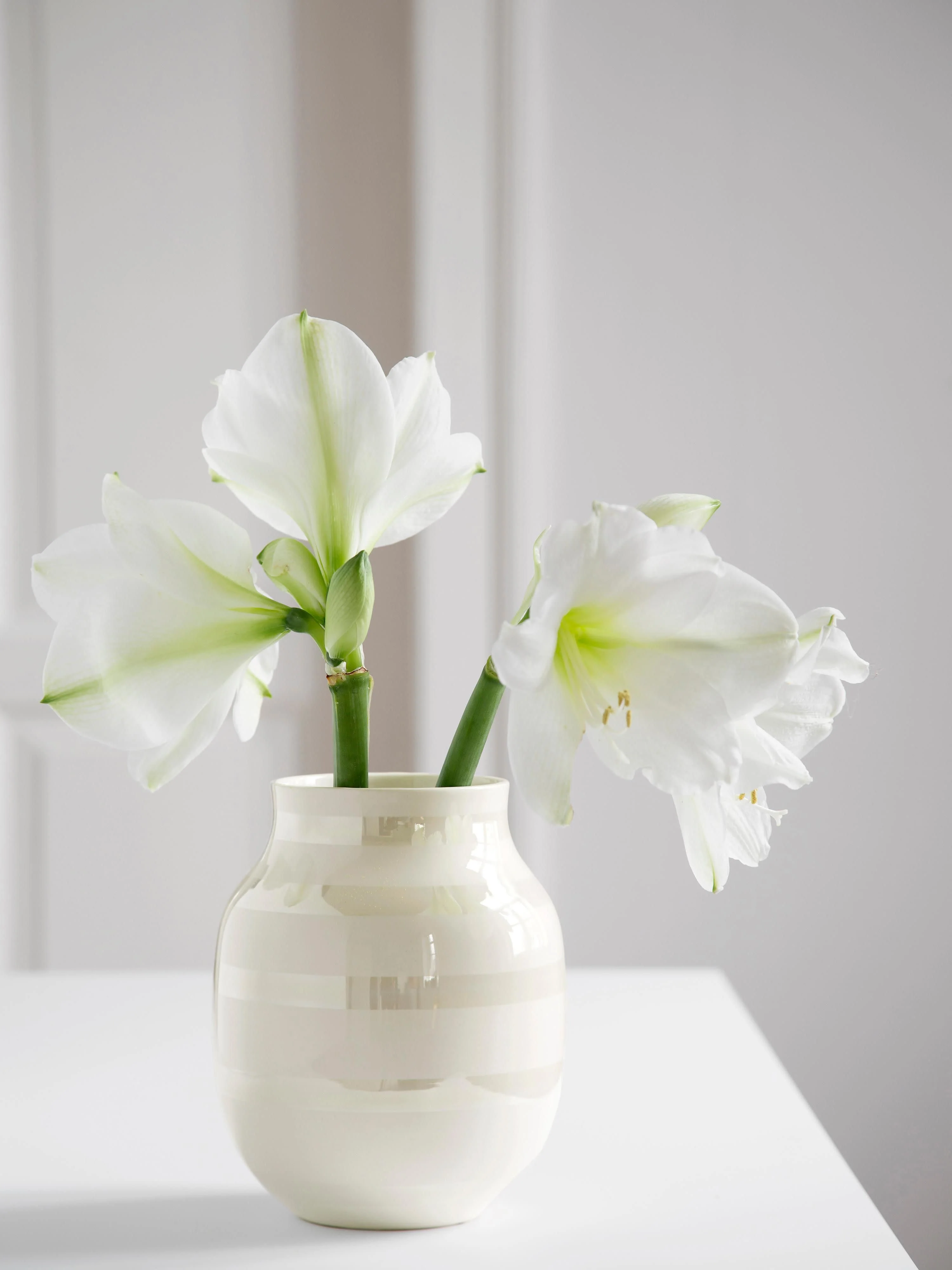 Handgefertigte Keramik-Vase Omaggio, H 20 cm
