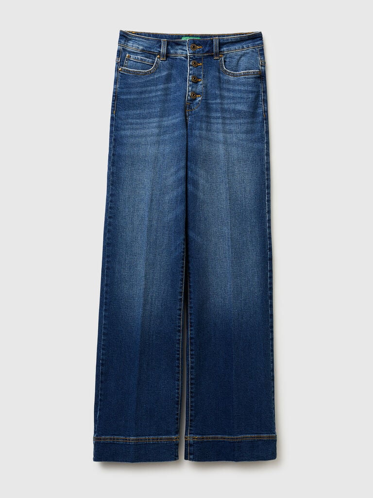 Flared jeans with buttons