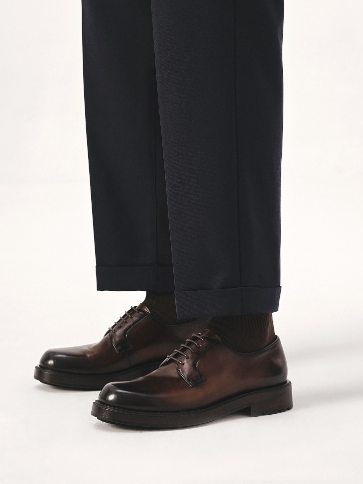 Brown derby shoes made of natural leather