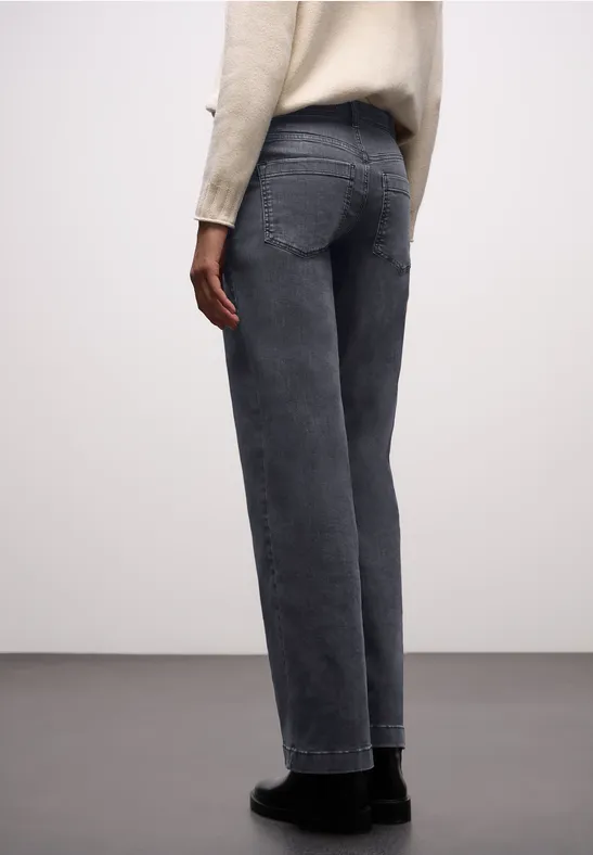 Wide Leg Jeans