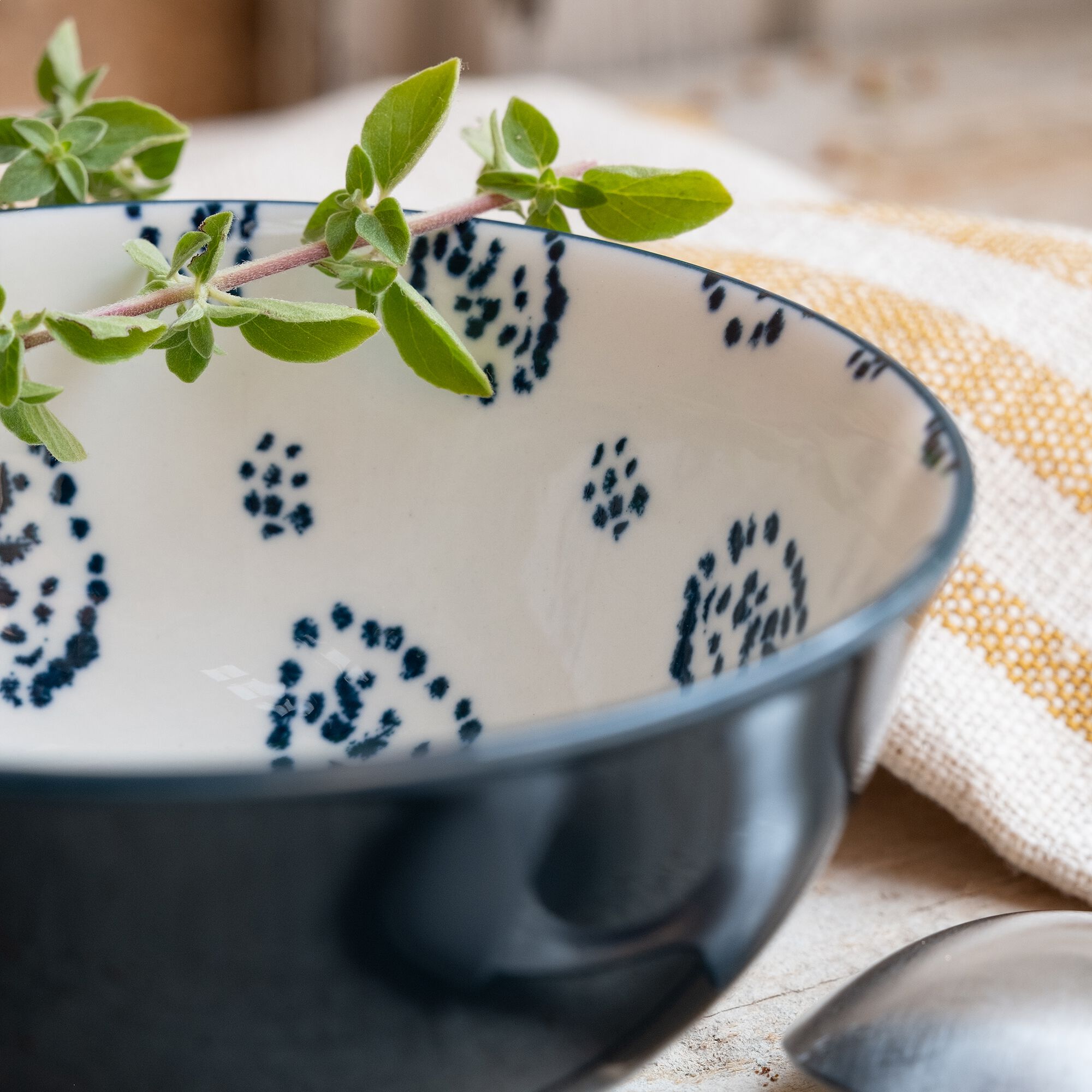 AMANDE - Coupelle en porcelaine motif amande D11,7cm - bleu