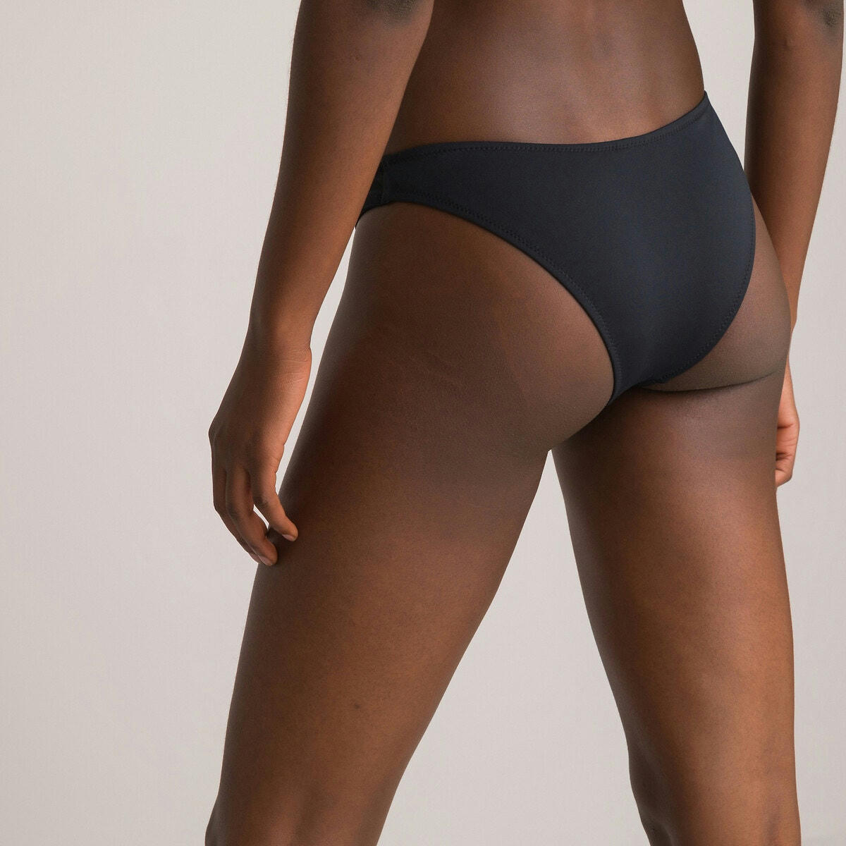 Bas de maillot de bain tanga