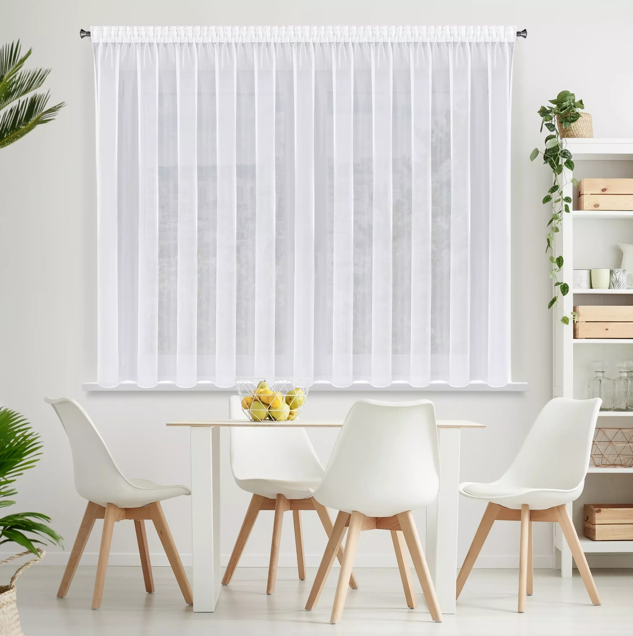 Firana biała z gładkiego mlecznego woalu wykończona szwem obciążającym VIOLET 500x160 cm taśma