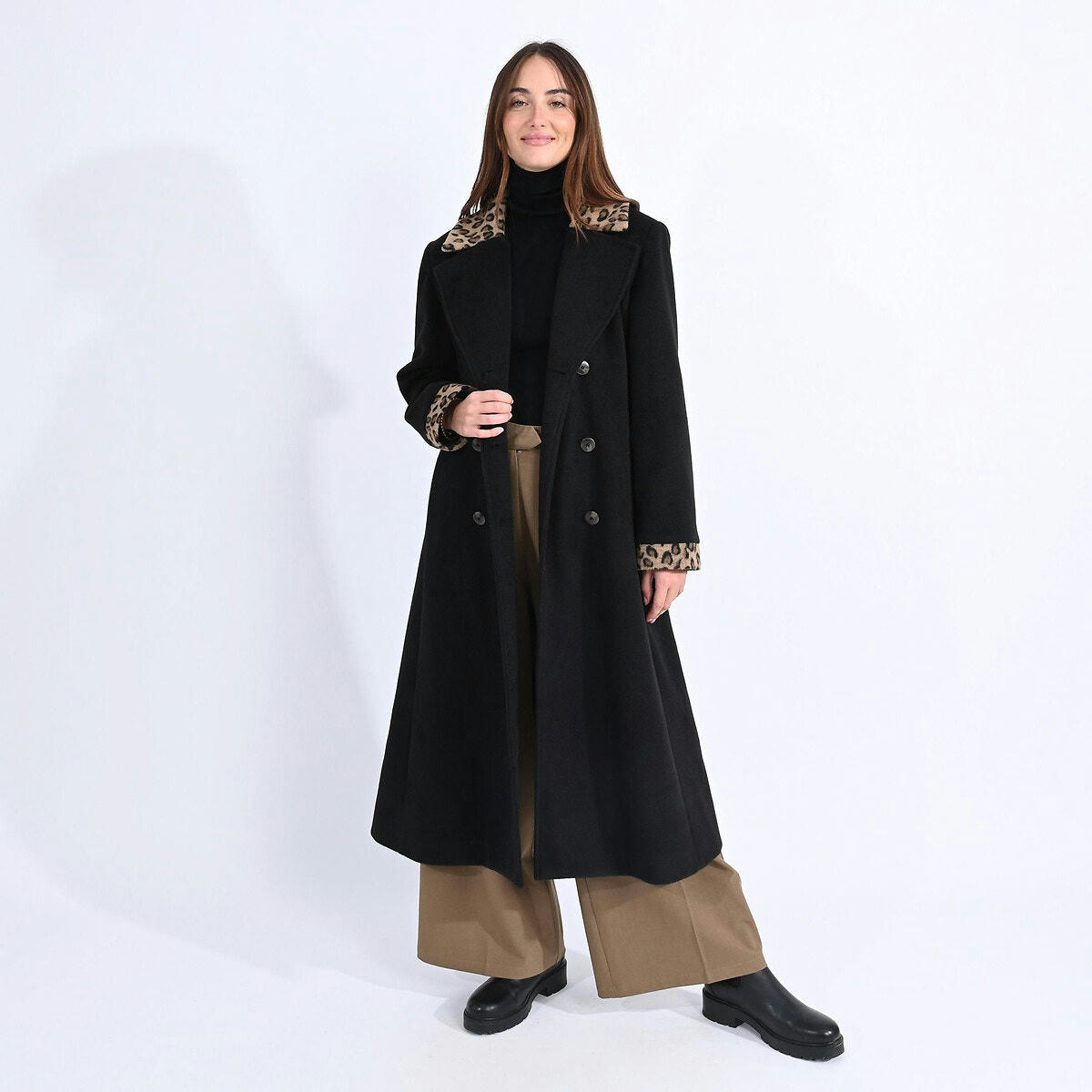 Manteau long boutonné, détails léopard
