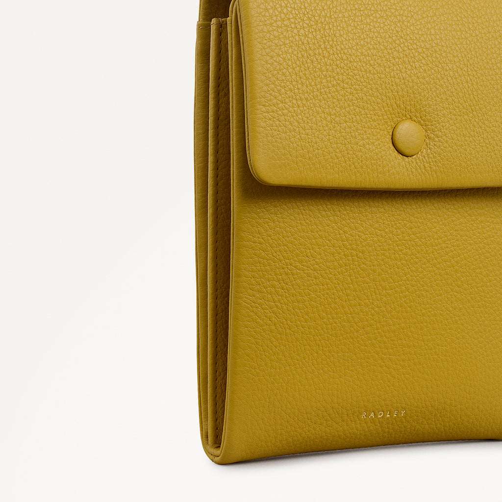 Mallow Street - Medium Phone Cross Body Bag