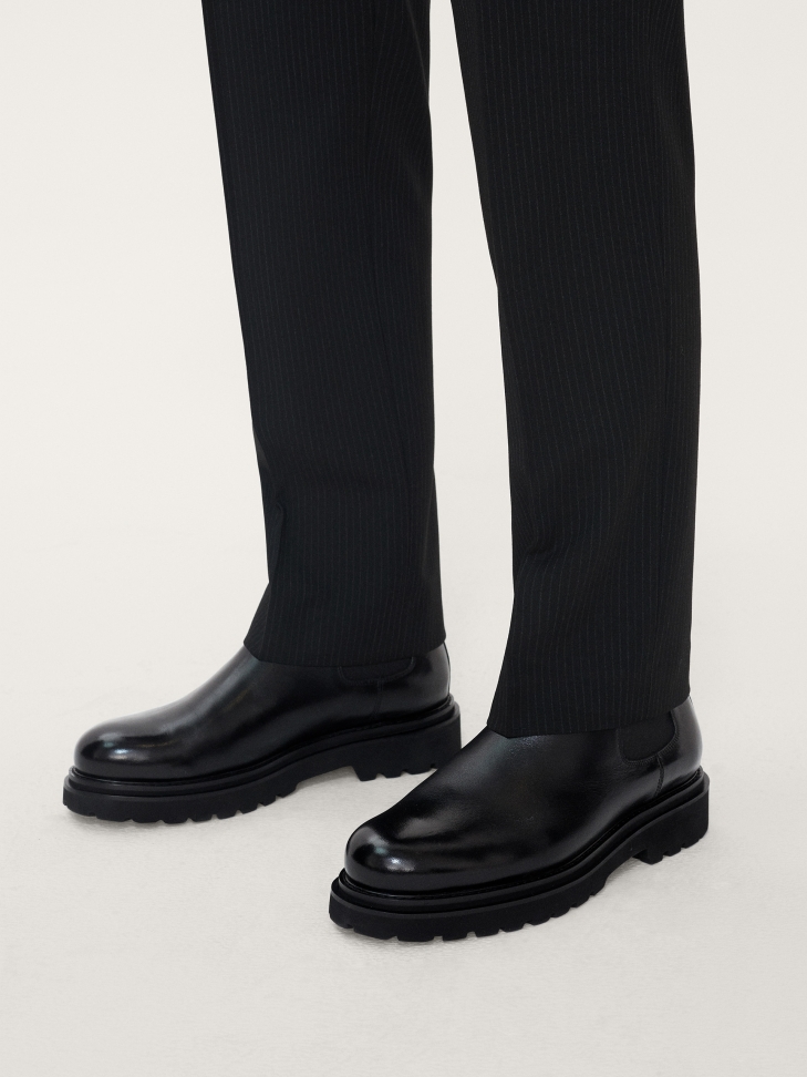 Insulated leather Chelsea boots