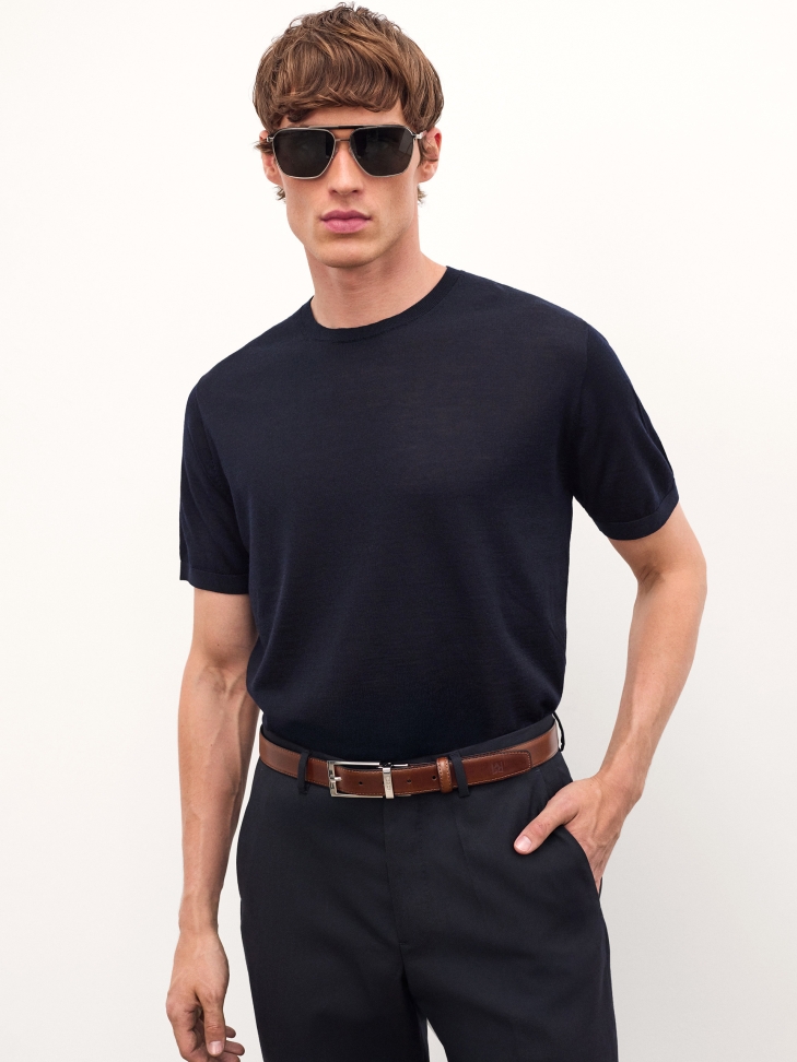 Sunglasses with silver frame