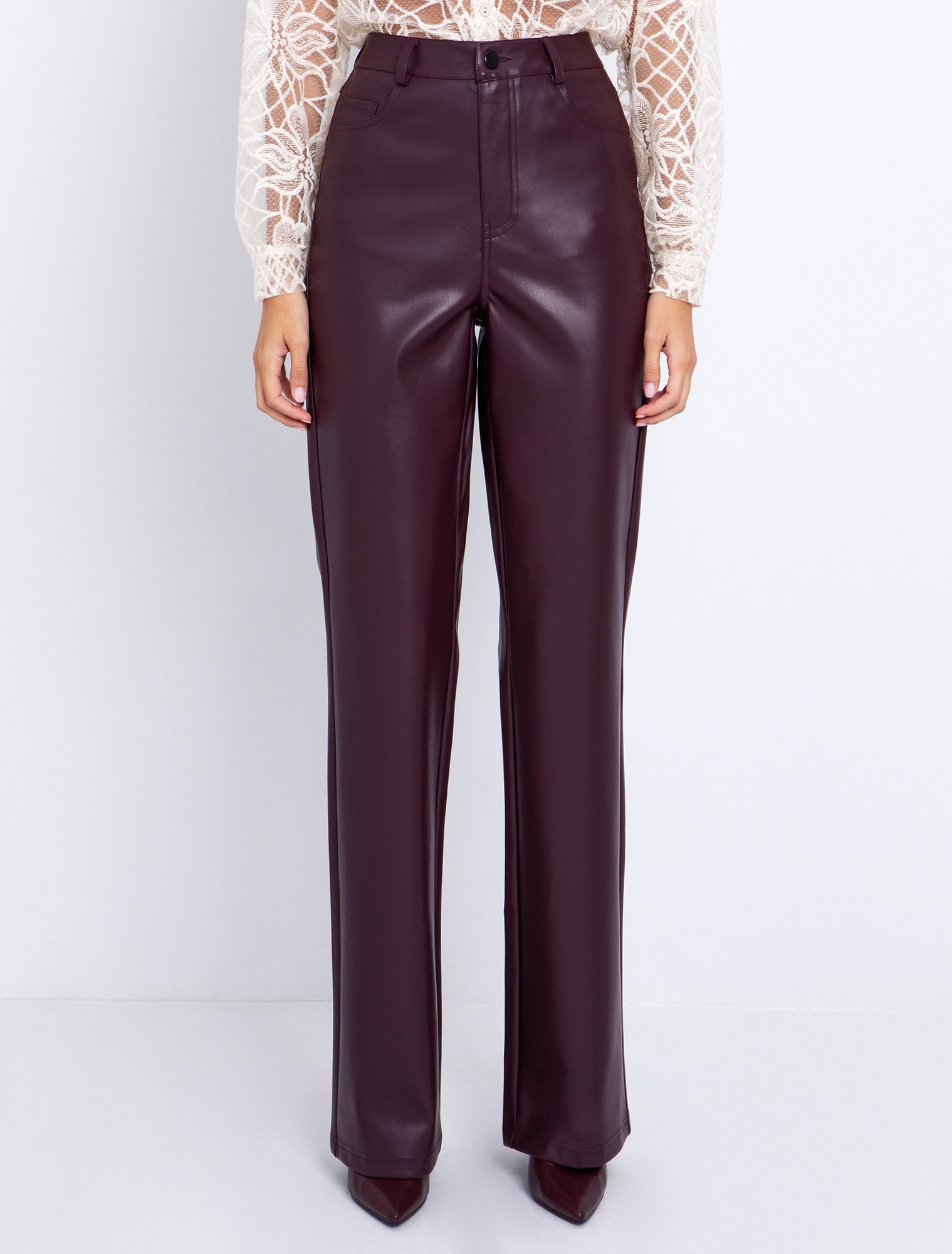 Flared παντελόνι σε όψη δέρματος