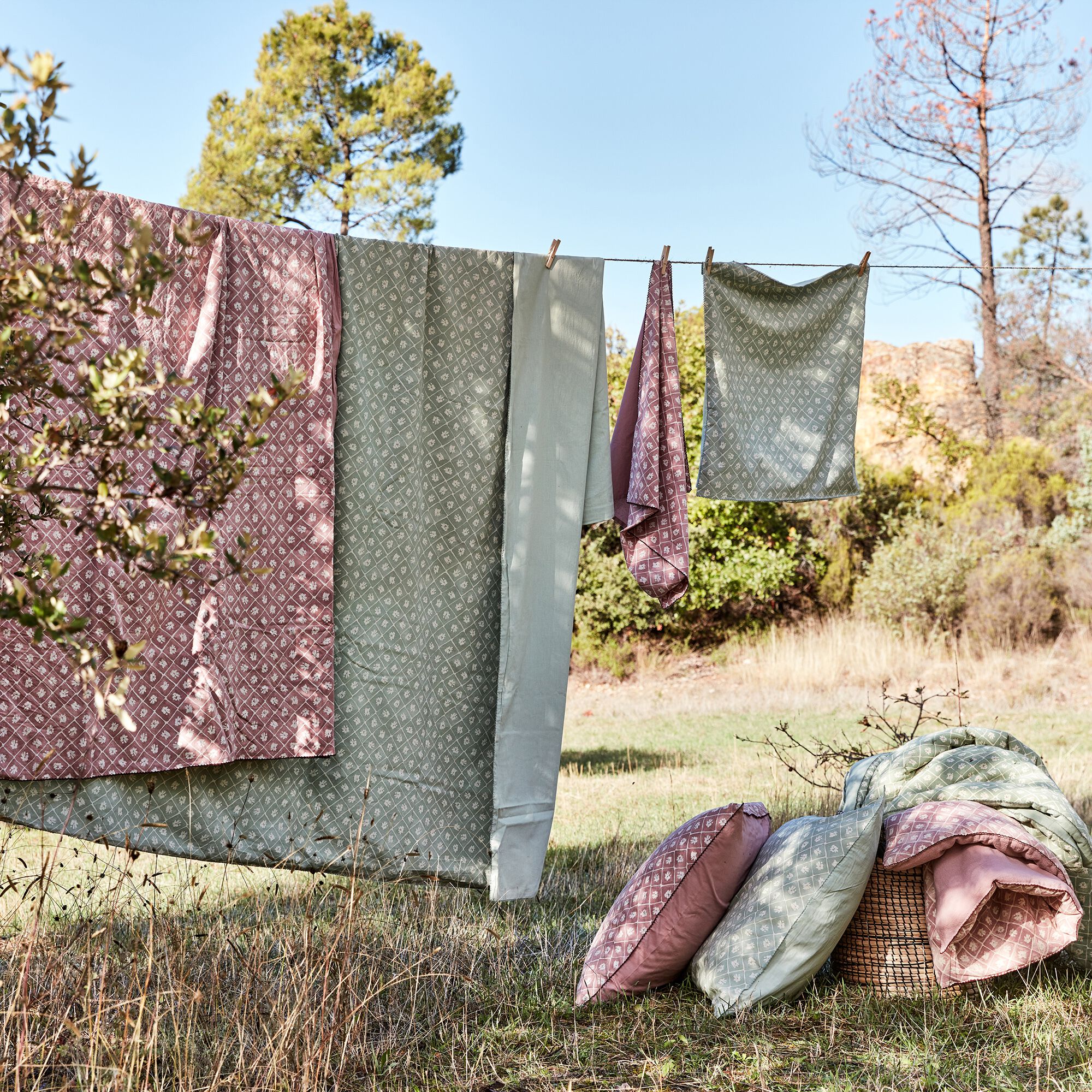 PIASTRE - Édredon finition croquet en coton 100x180cm - rose