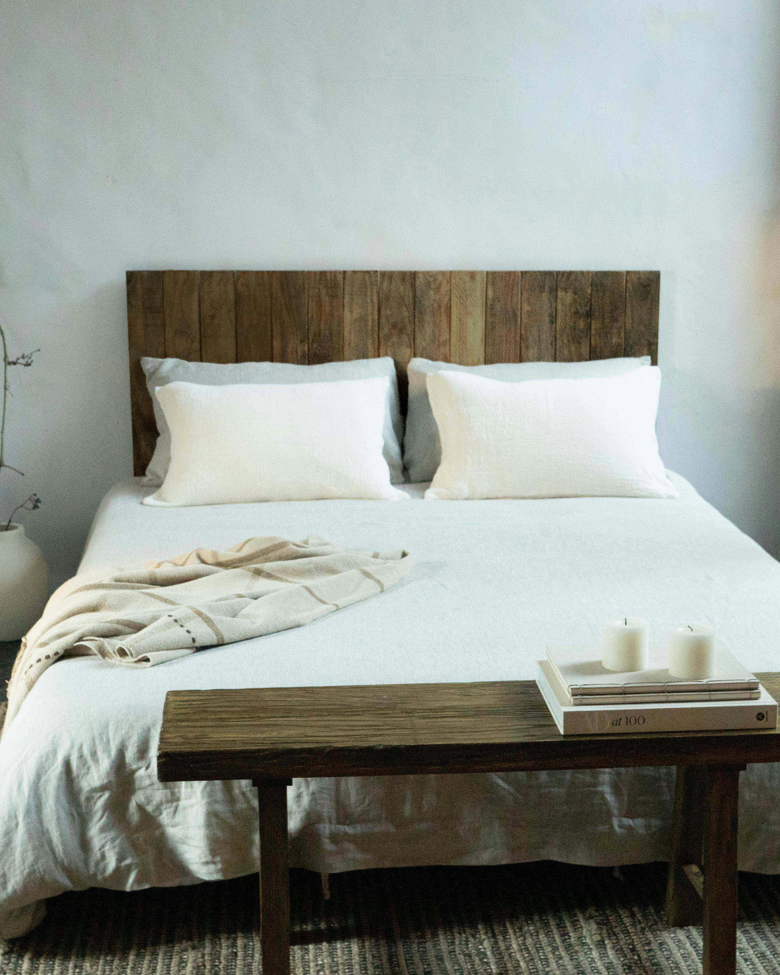 JAWARA - Tête de lit en bois pour lit de 135 cm en couleur marron