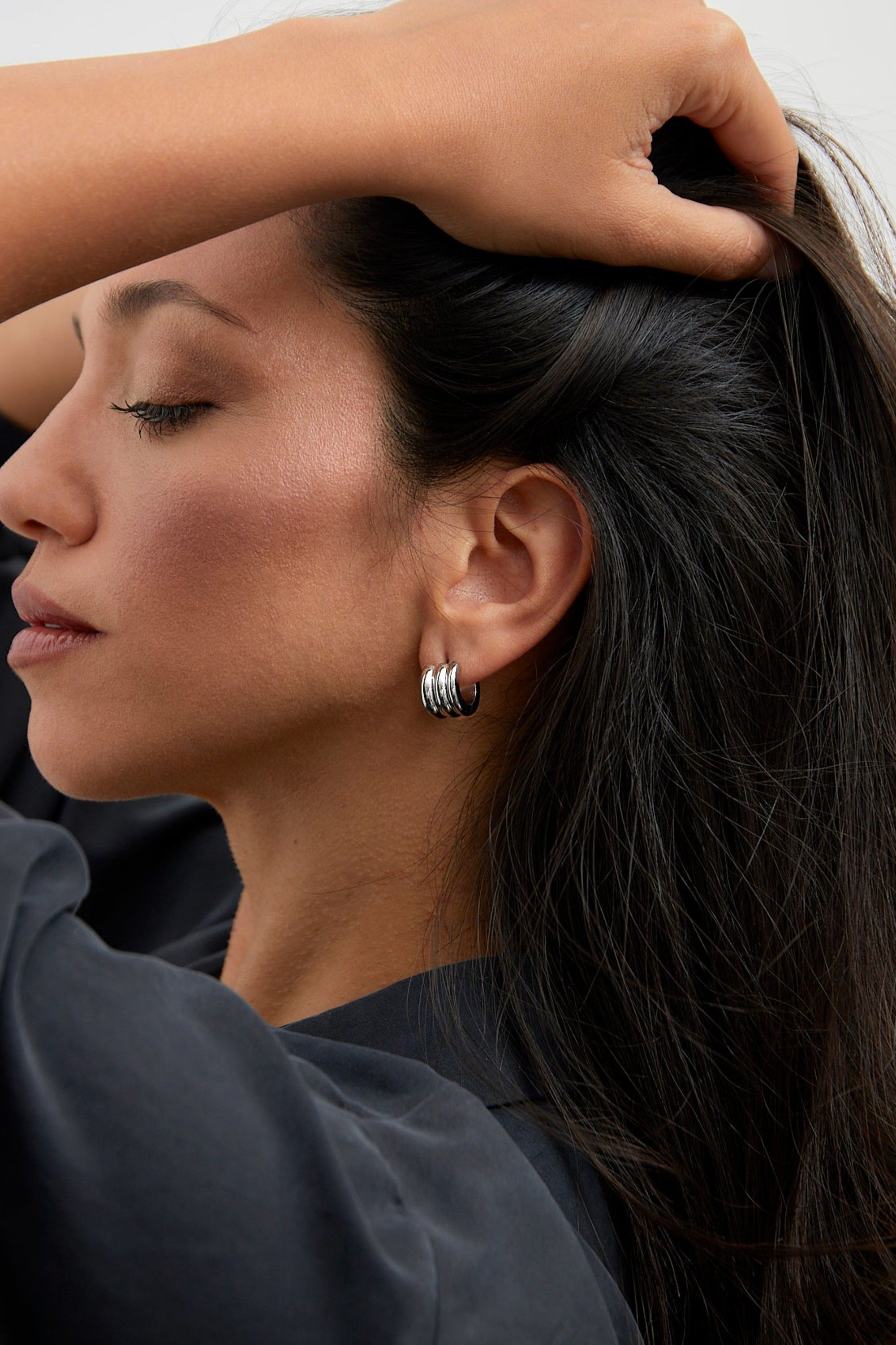 Linzi Noa Small Silver Ridge Hoop Earrings