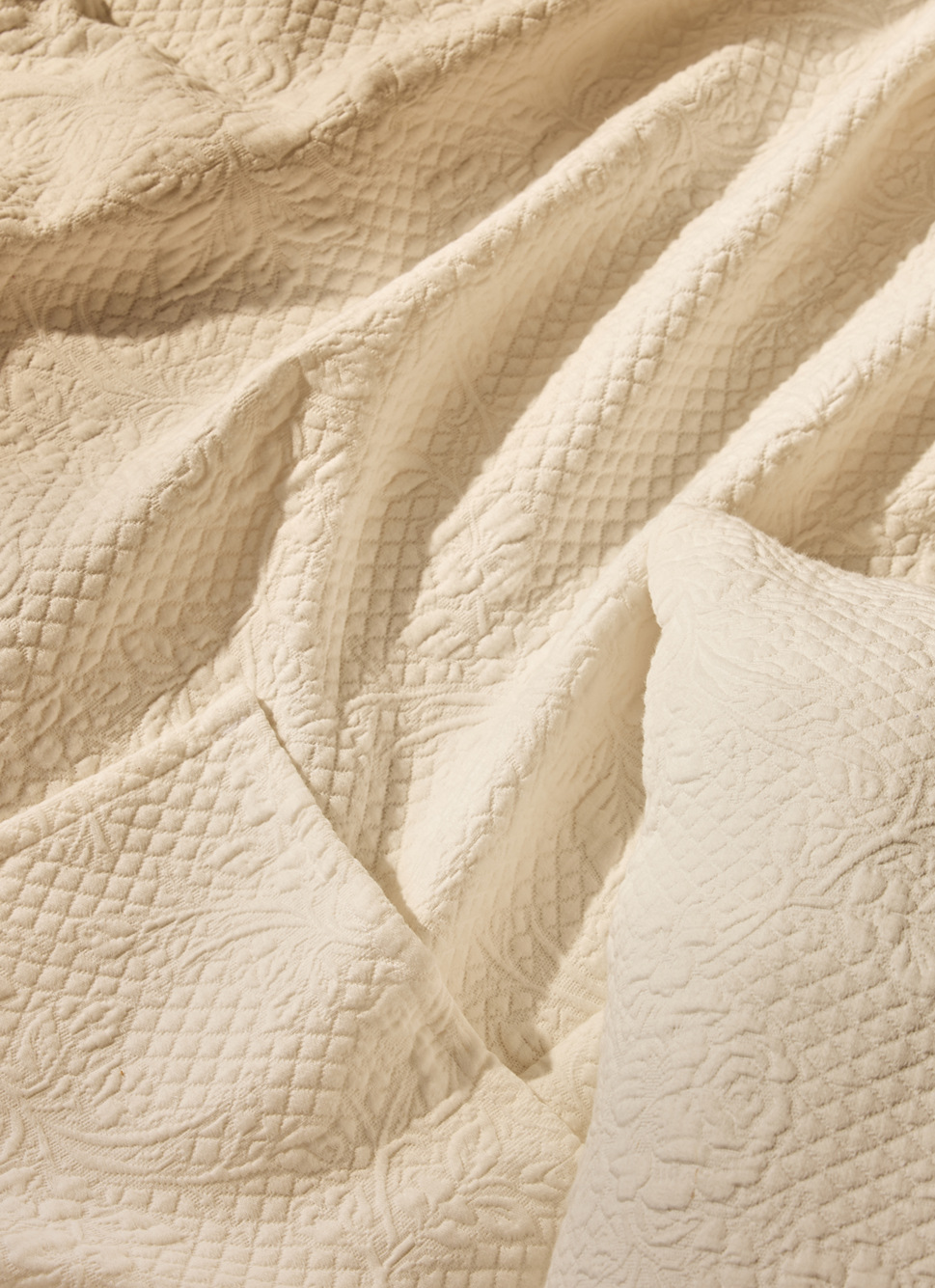 LARGE DESSUS DE LIT EFFET BOUTIS ROZEN ÉCRU