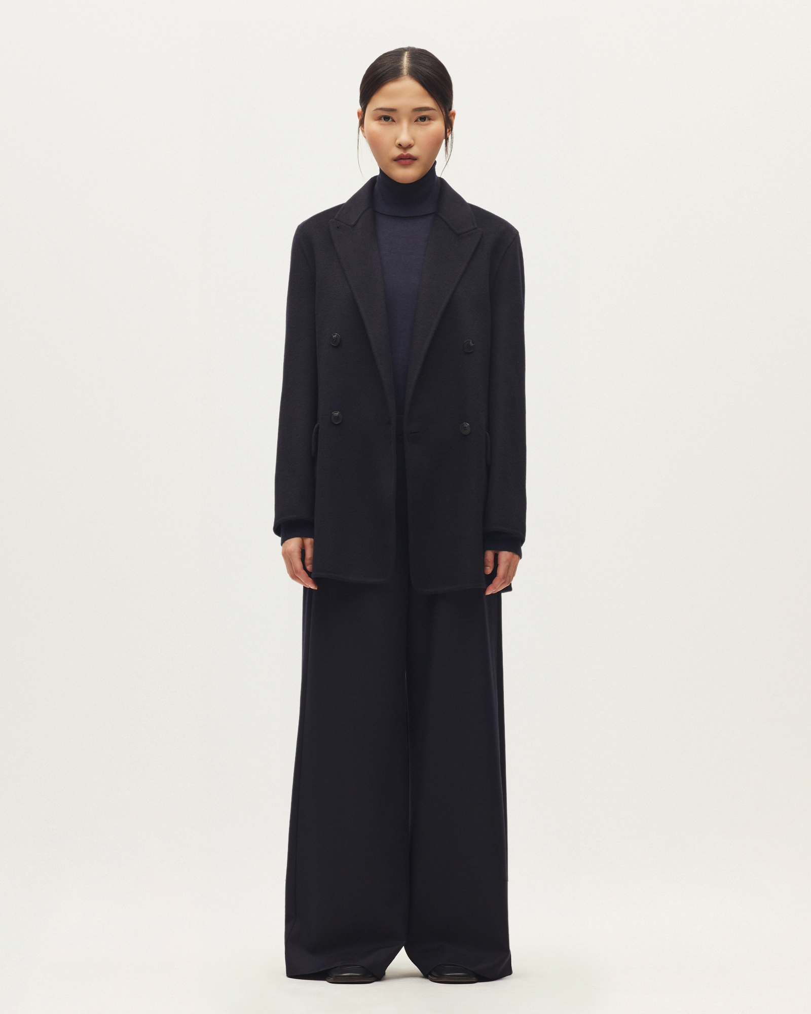 Veste mi-longue croisée avec laine