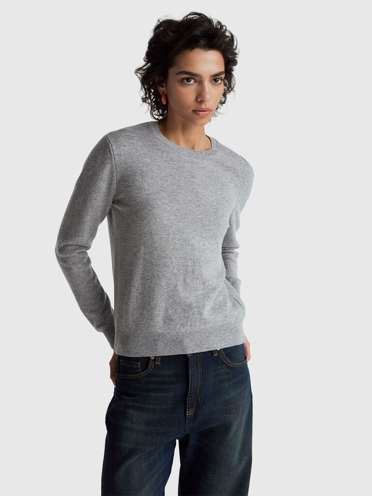 Gray m&eacute;lange crew neck sweater in Merino wool