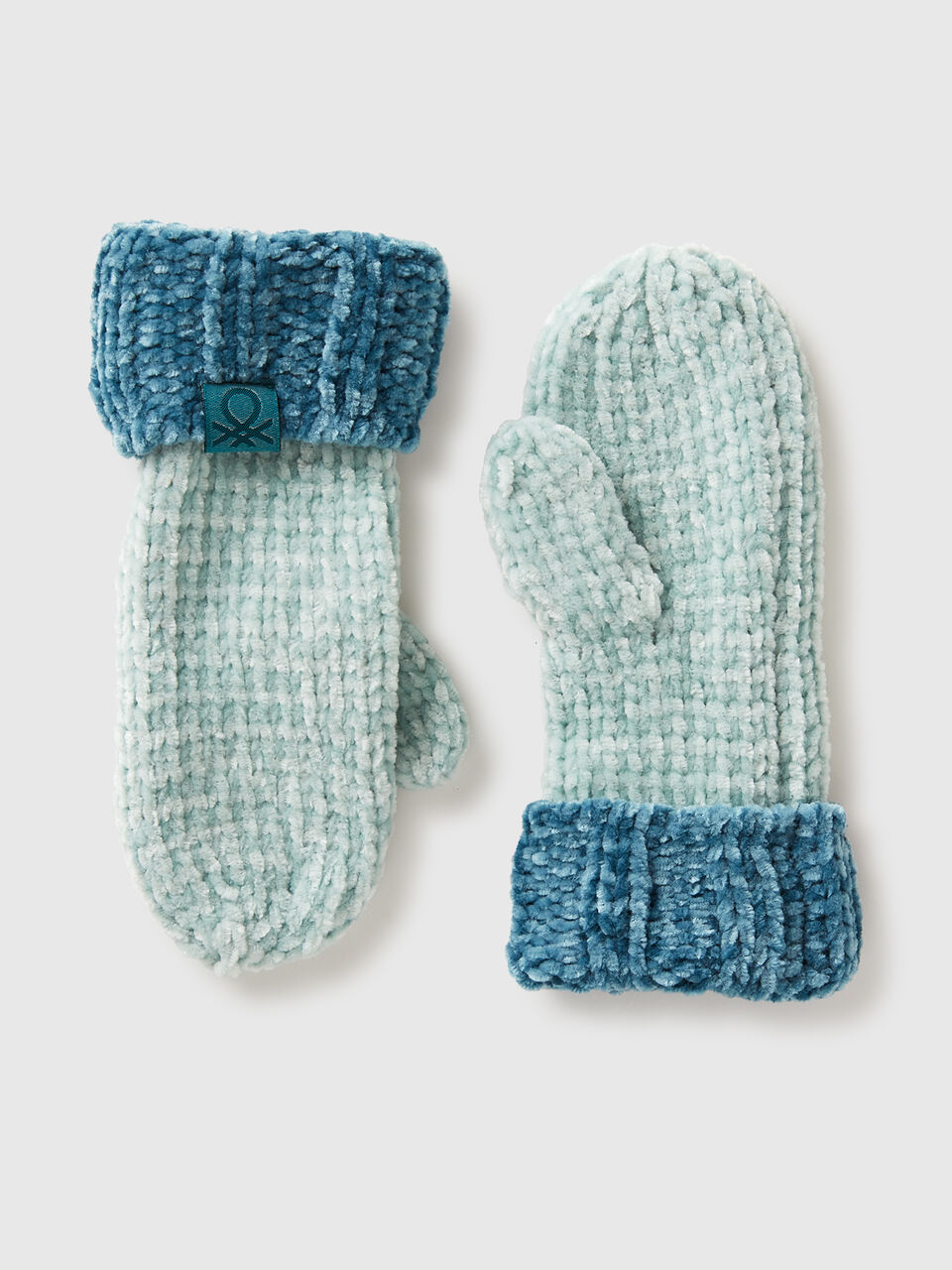 Color block chenille mittens