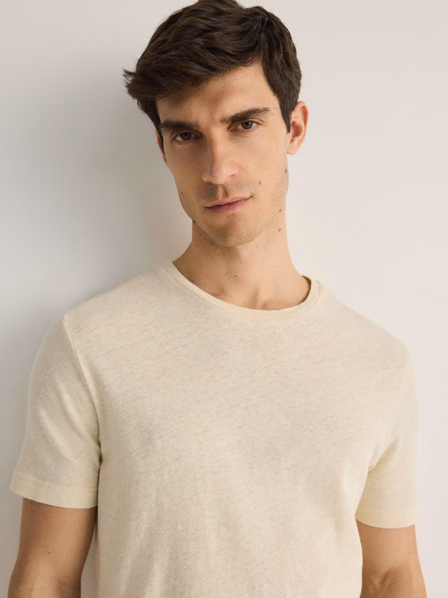 Regular Fit T-Shirt With Linen Blend