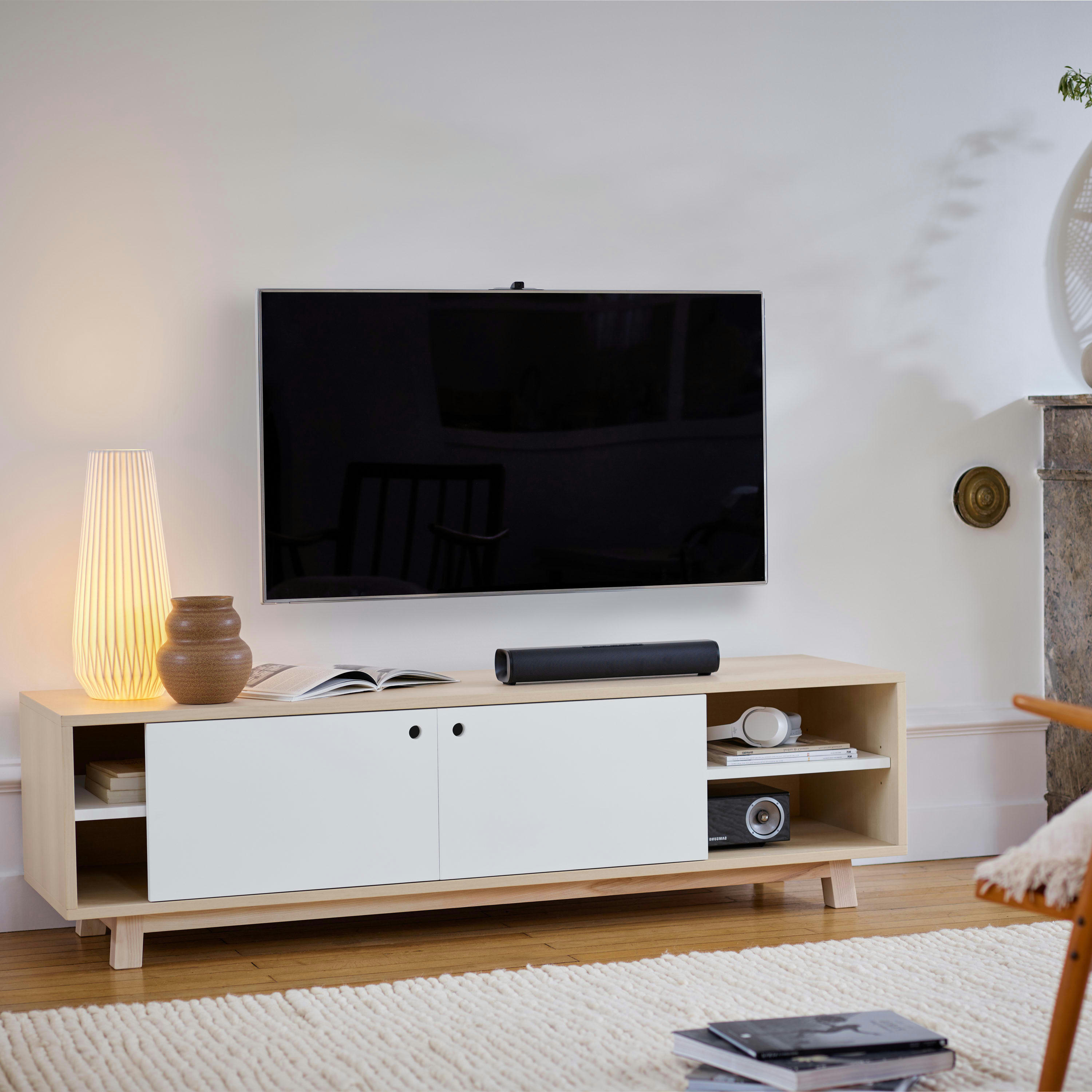 KUBE - Meuble TV 2 portes coulissantes 160 cm, en frêne