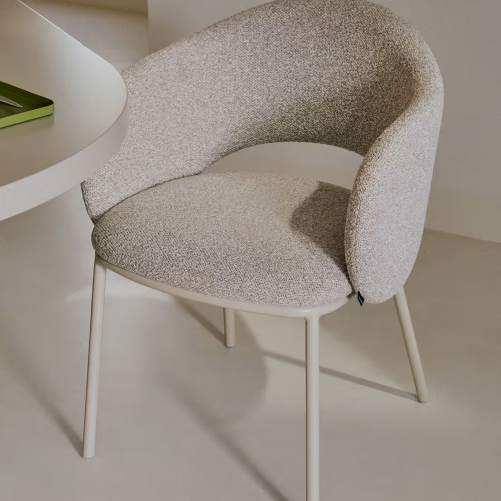 Kave Home Maina Eetkamerstoel - Bouclé / Beige