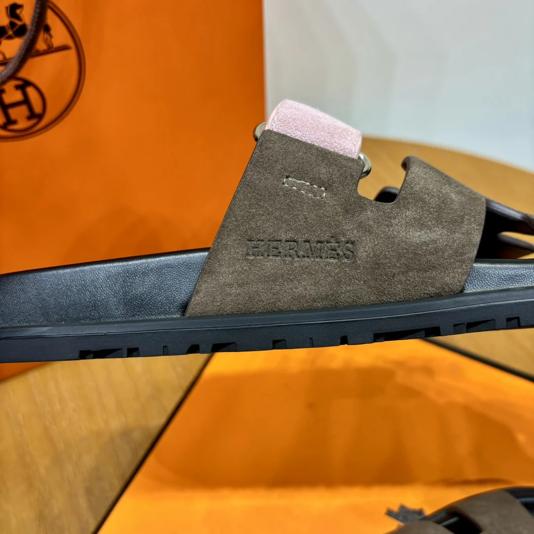 Hermès Chypre leather sandals
