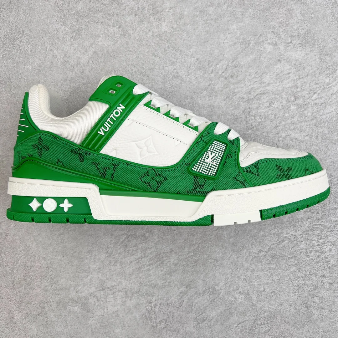 Louis Vuitton Sneakers green