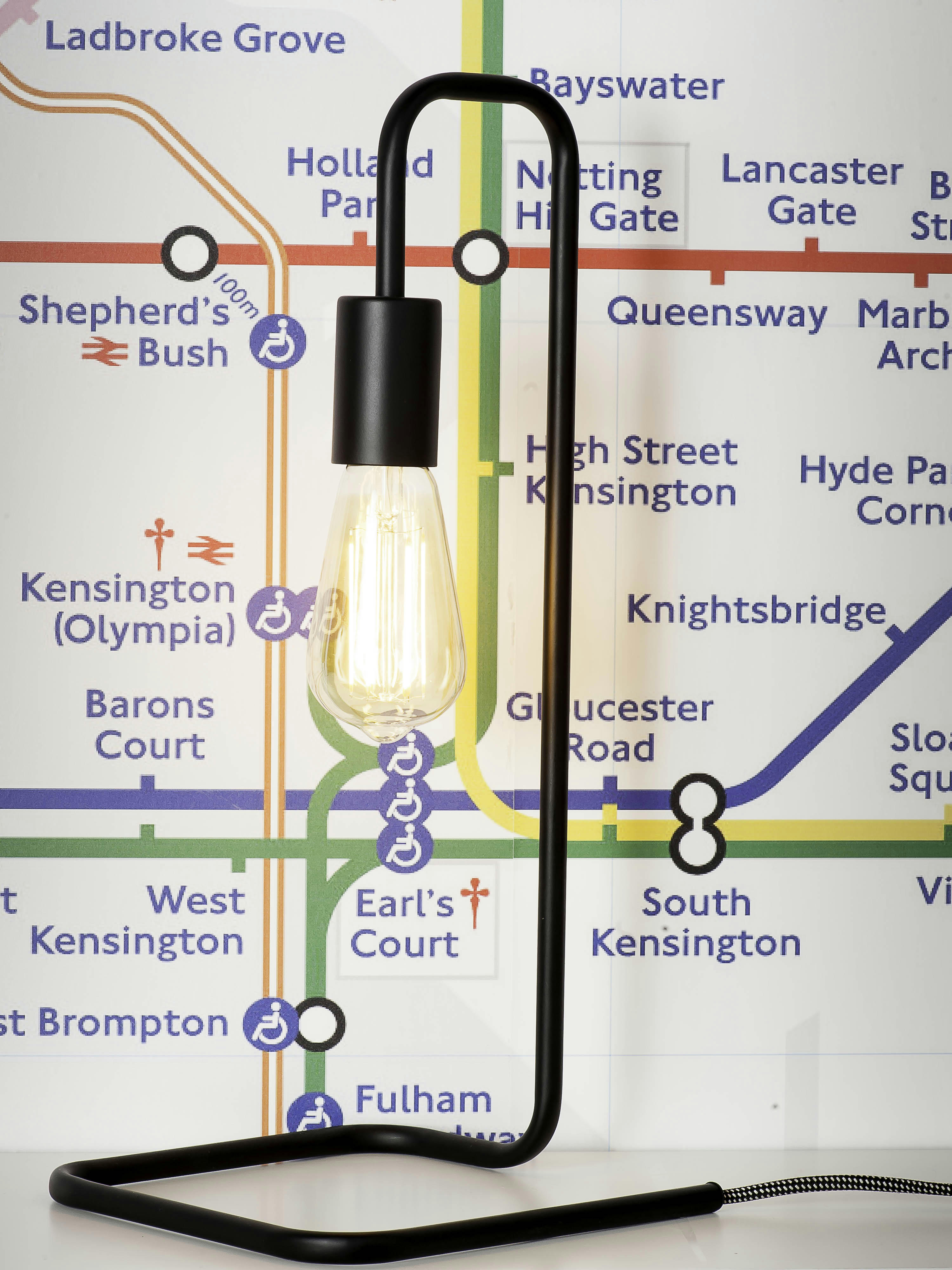 LONDON - Lampe de table en fer noir H45cm