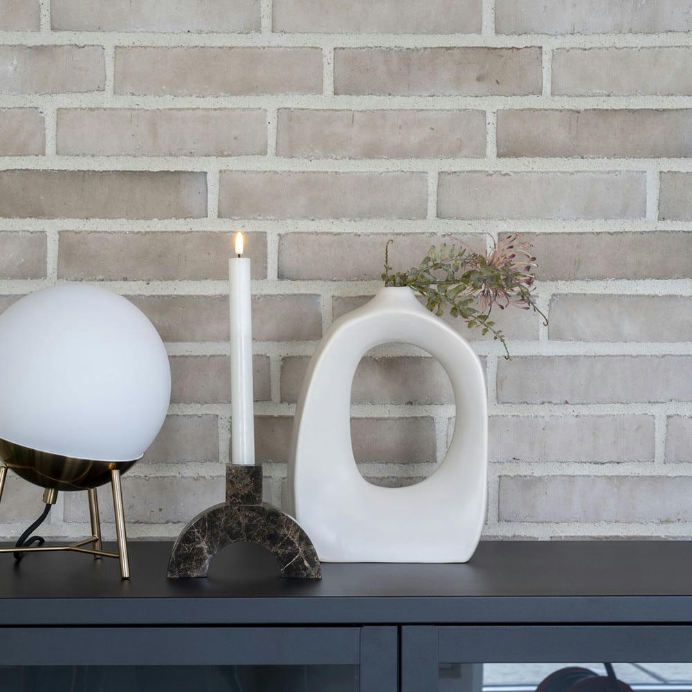 CAHUITA - Vase de forme organique en céramique H28,5cm blanc ivoire