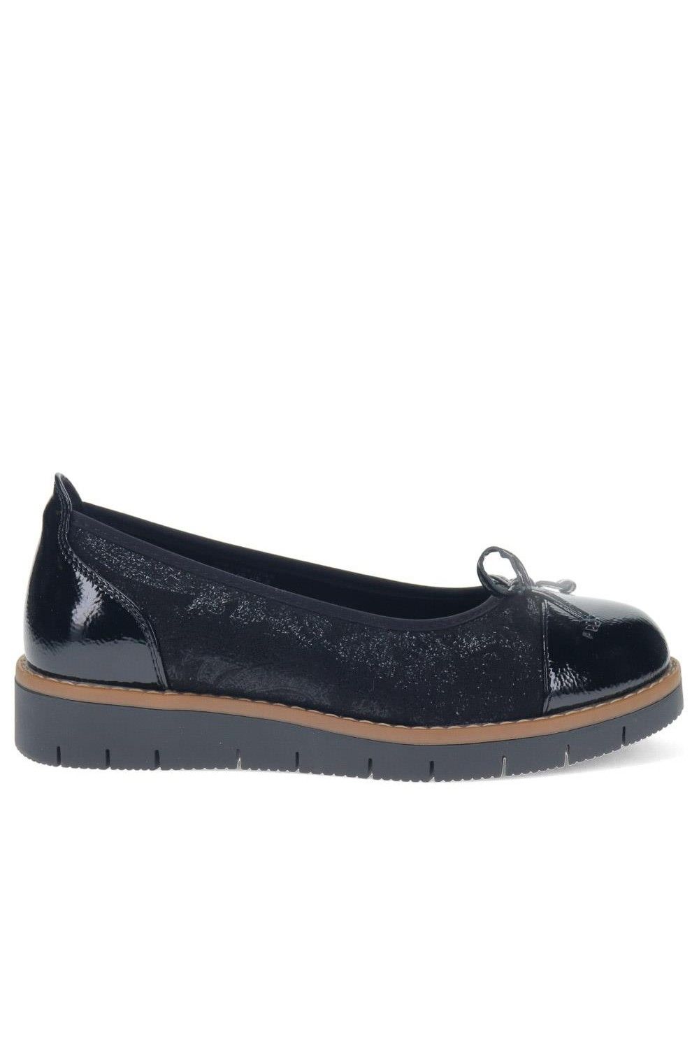 Pavers Wide Fit Bow-Detailed Pumps