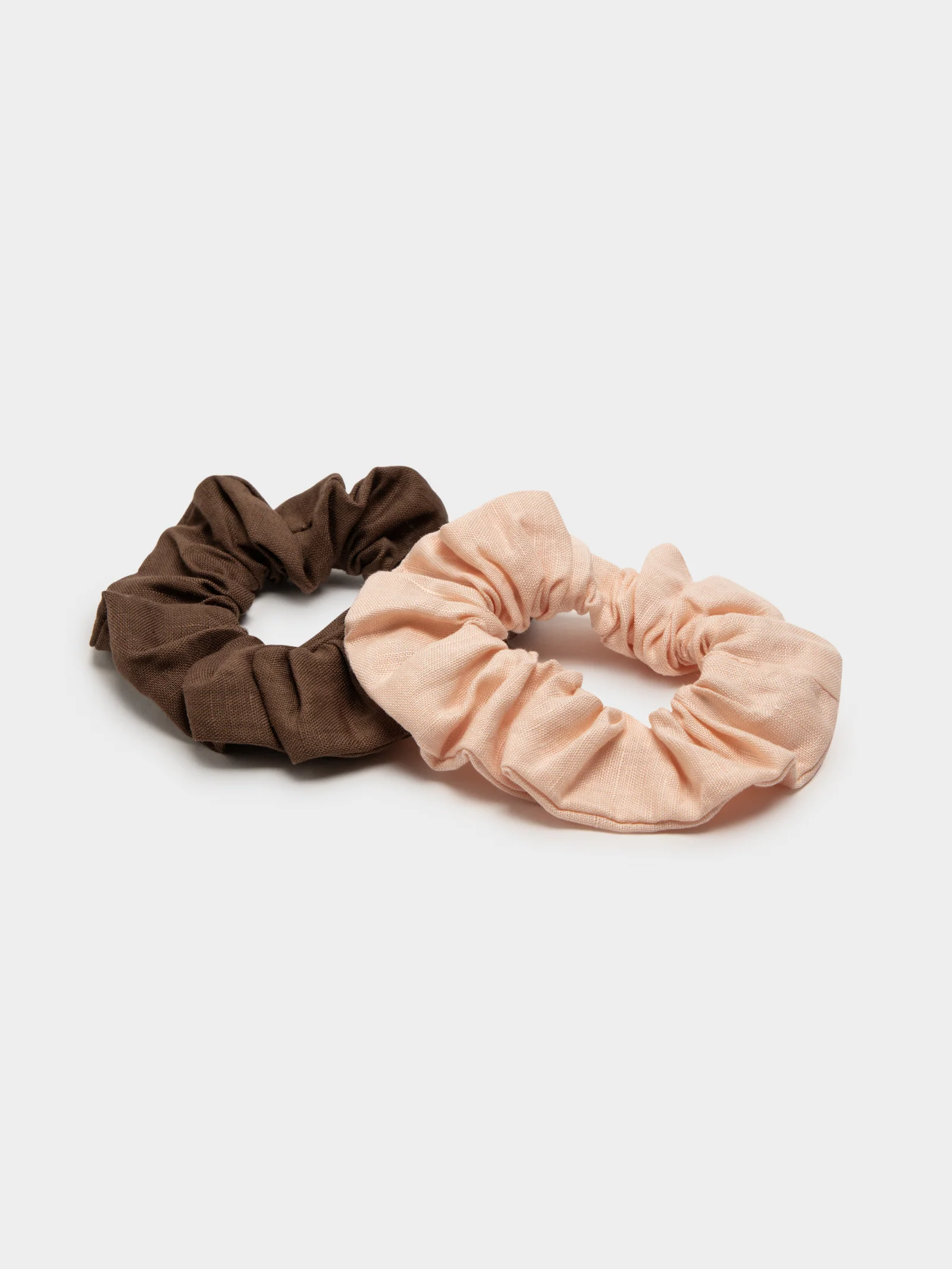 2 Scrunchies