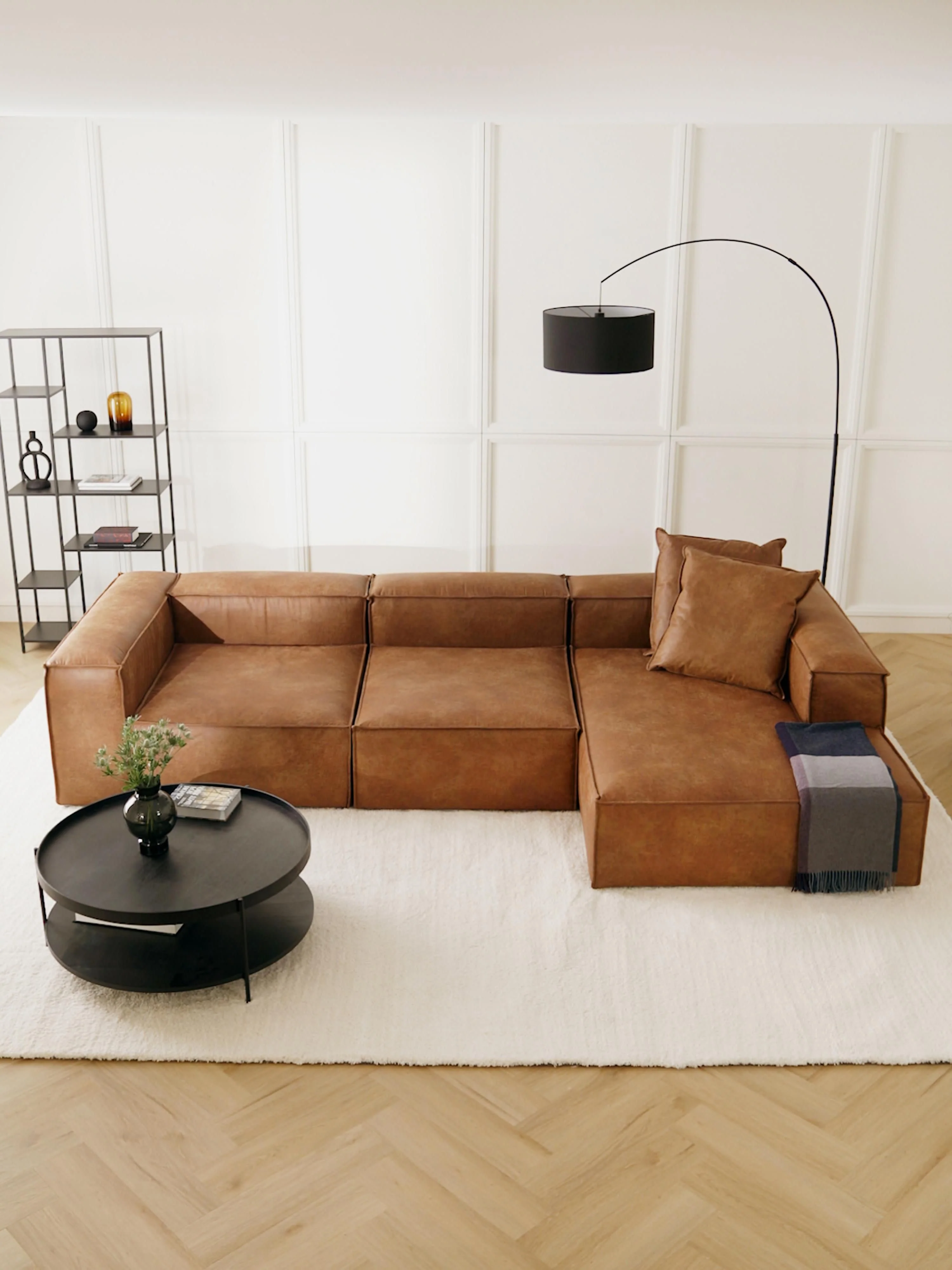 Modulares Ecksofa Lennon (4-Sitzer) aus recyceltem Leder