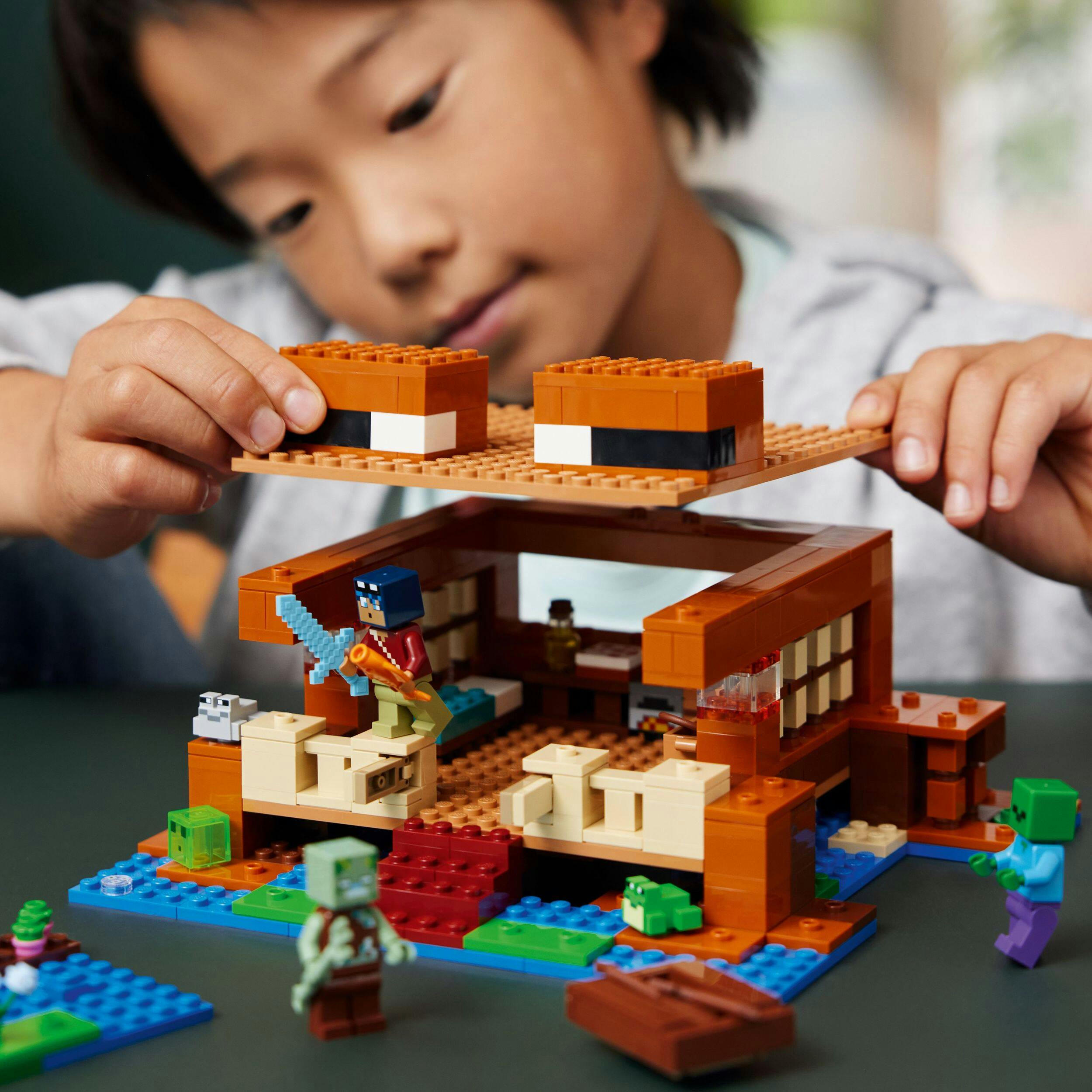LEGO® Minecraft® The Frog House - 21256