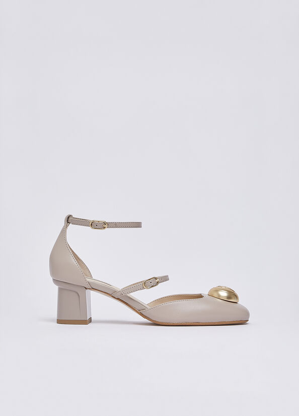 Two pieces in pelle